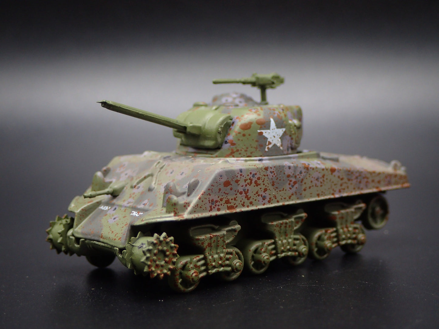 WWII M4A3 SHERMAN TANK US ARMY GRAFENWOEHR GERMANY 1:100 SCALE DIECAST MODEL CAR