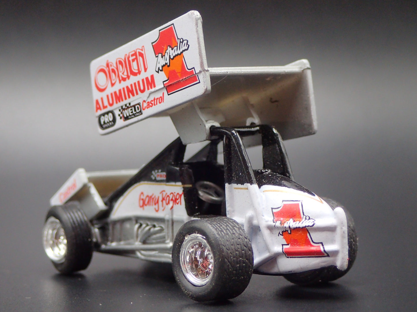 SPRINT CAR #1 GARRY BRAZIER OBIEN ALUMINIUM 1:64 SCALE DIORAMA DIECAST MODEL CAR