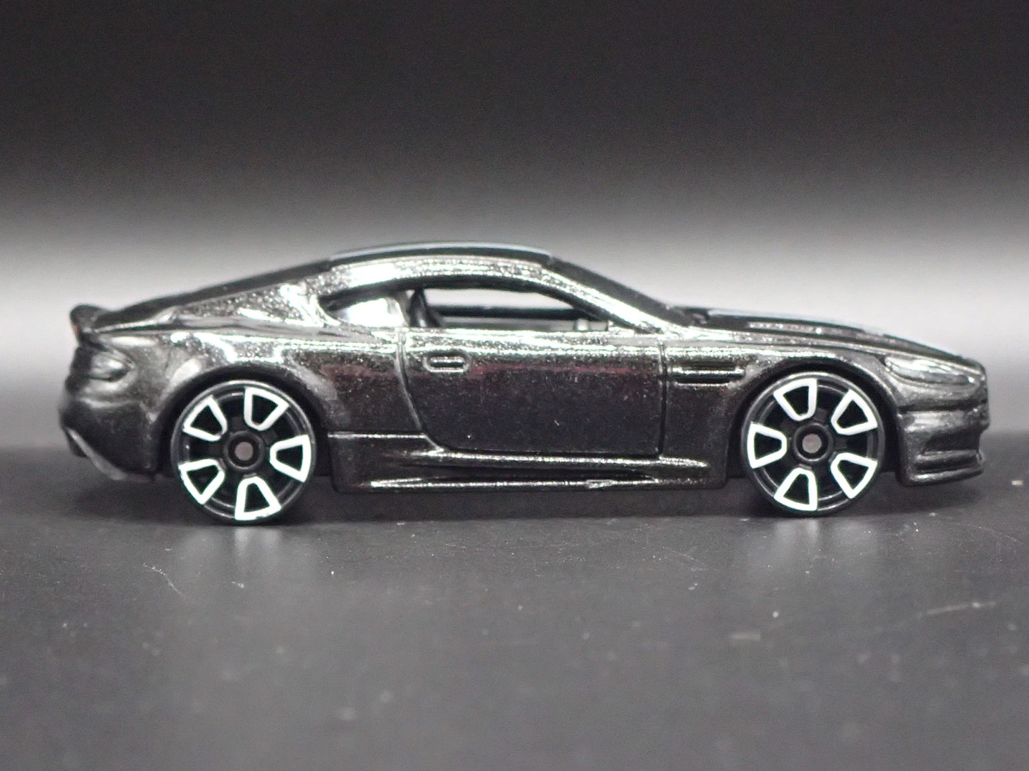 2008-2012 ASTON MARTIN DBS BLAC 1/64 SCALE COLLECTIBLE DIORAMA DIECAST MODEL CAR