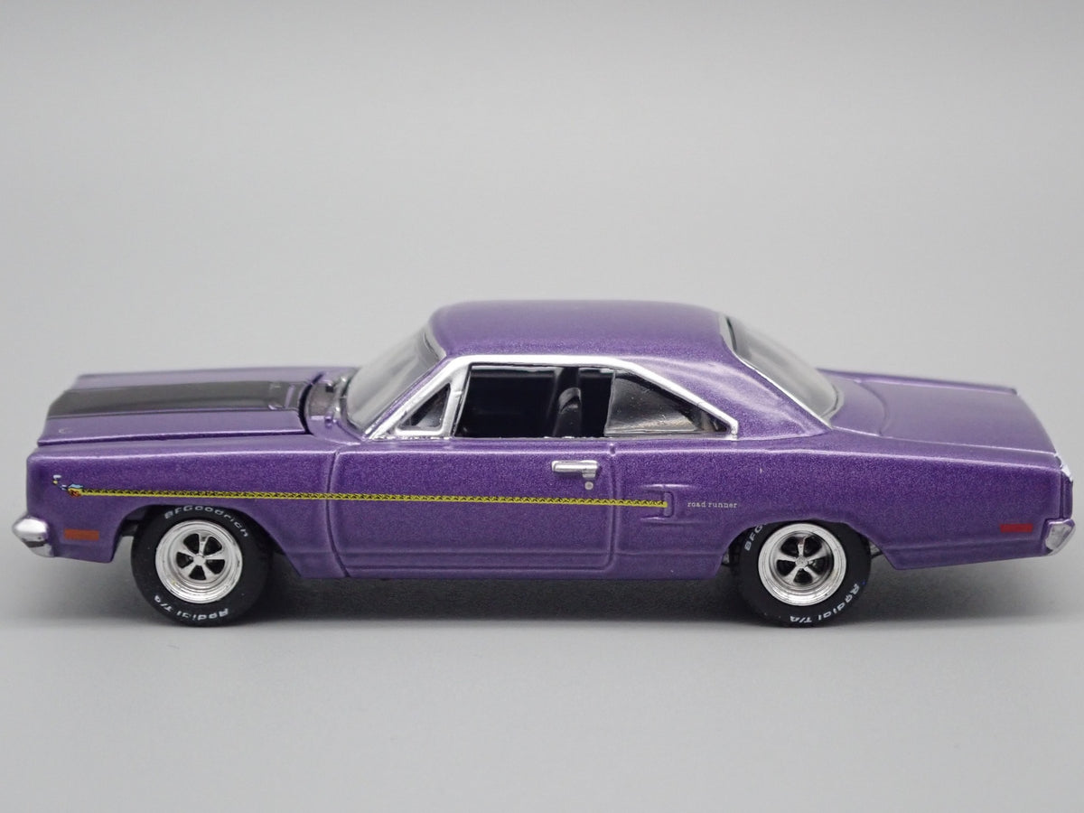 1970 PLYMOUTH ROAD RUNNER RARE 1:64 SCALE LIMITED COLLECTIBLE DIECAST MODEL CAR-Burning Rubber Toy Company