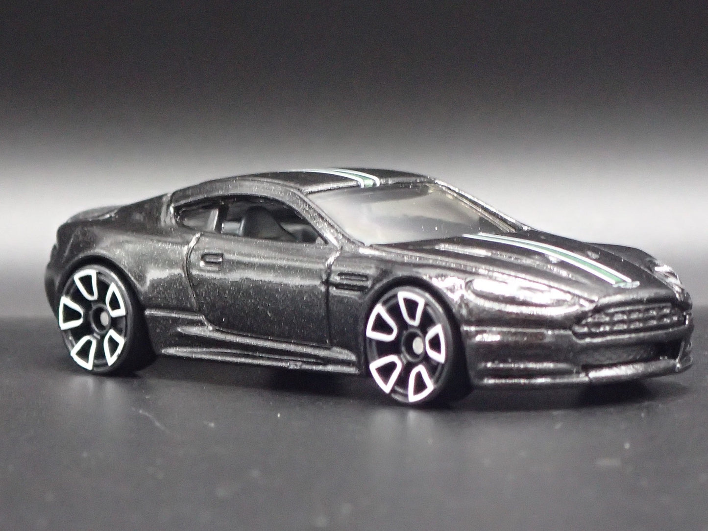 2008-2012 ASTON MARTIN DBS BLAC 1/64 SCALE COLLECTIBLE DIORAMA DIECAST MODEL CAR