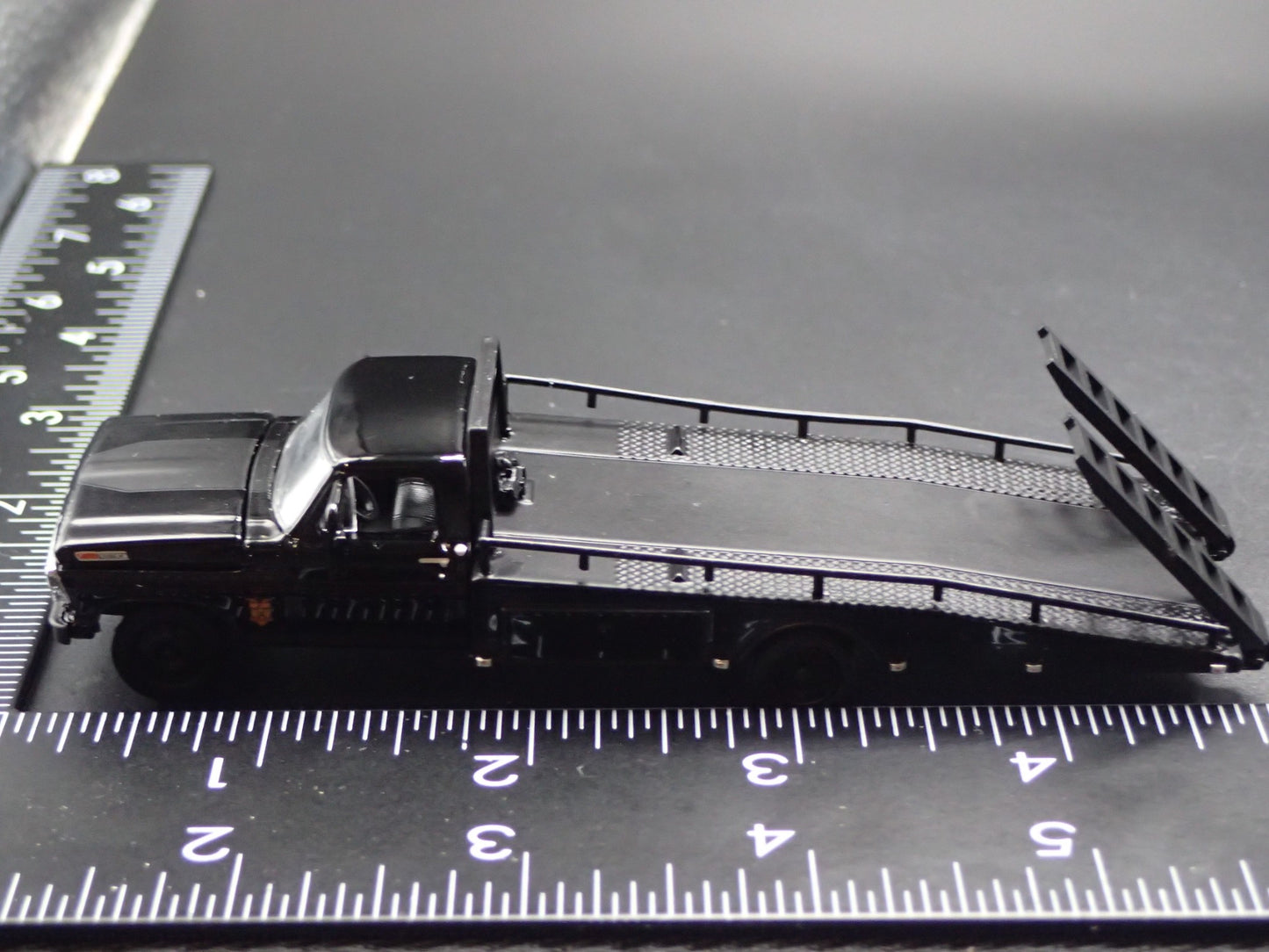 1972 72 FORD F-350 RAMP TRUCK BLACK 1:64 SCALE COLLECTIBLE DIECAST MODEL CAR