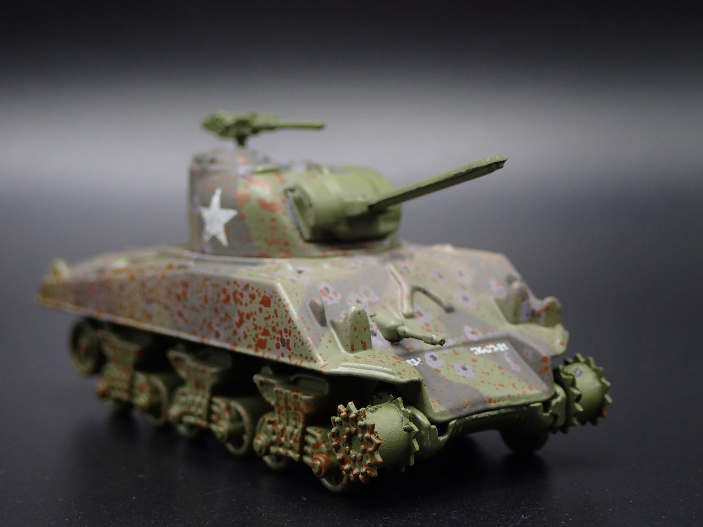 WWII M4A3 SHERMAN TANK US ARMY GRAFENWOEHR GERMANY 1:100 SCALE DIECAST MODEL CAR