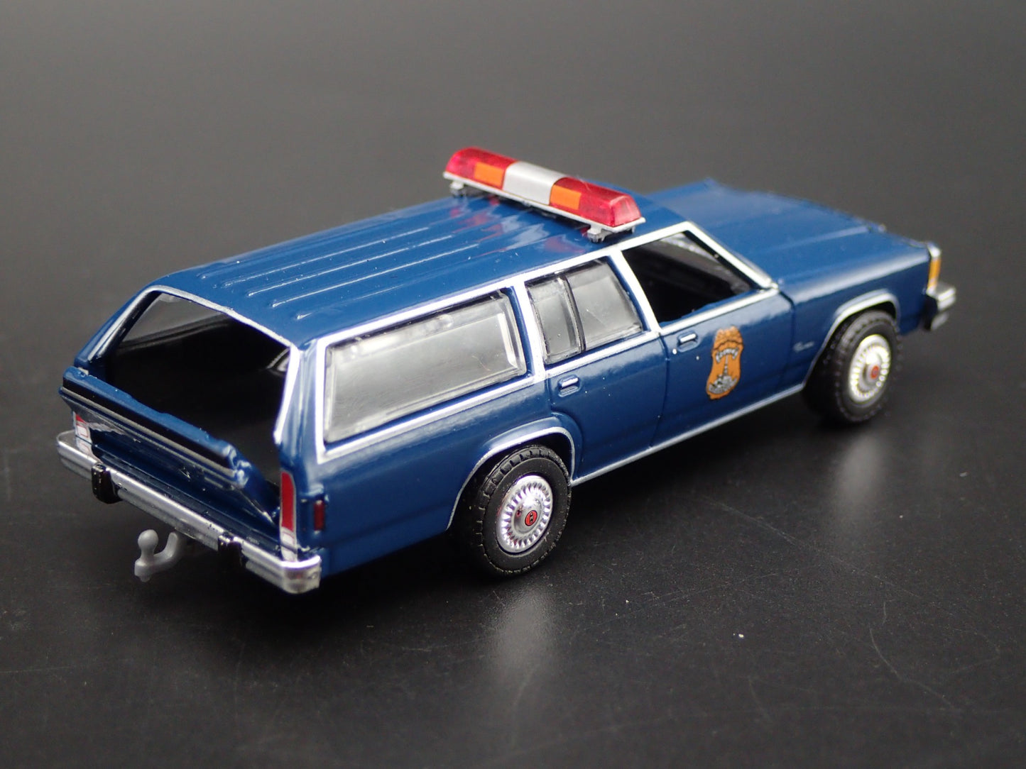 1984 84 FORD LTD STATION WAGON INDIANAPOLIS METRO POLICE 1:64 SCALE MODEL CAR