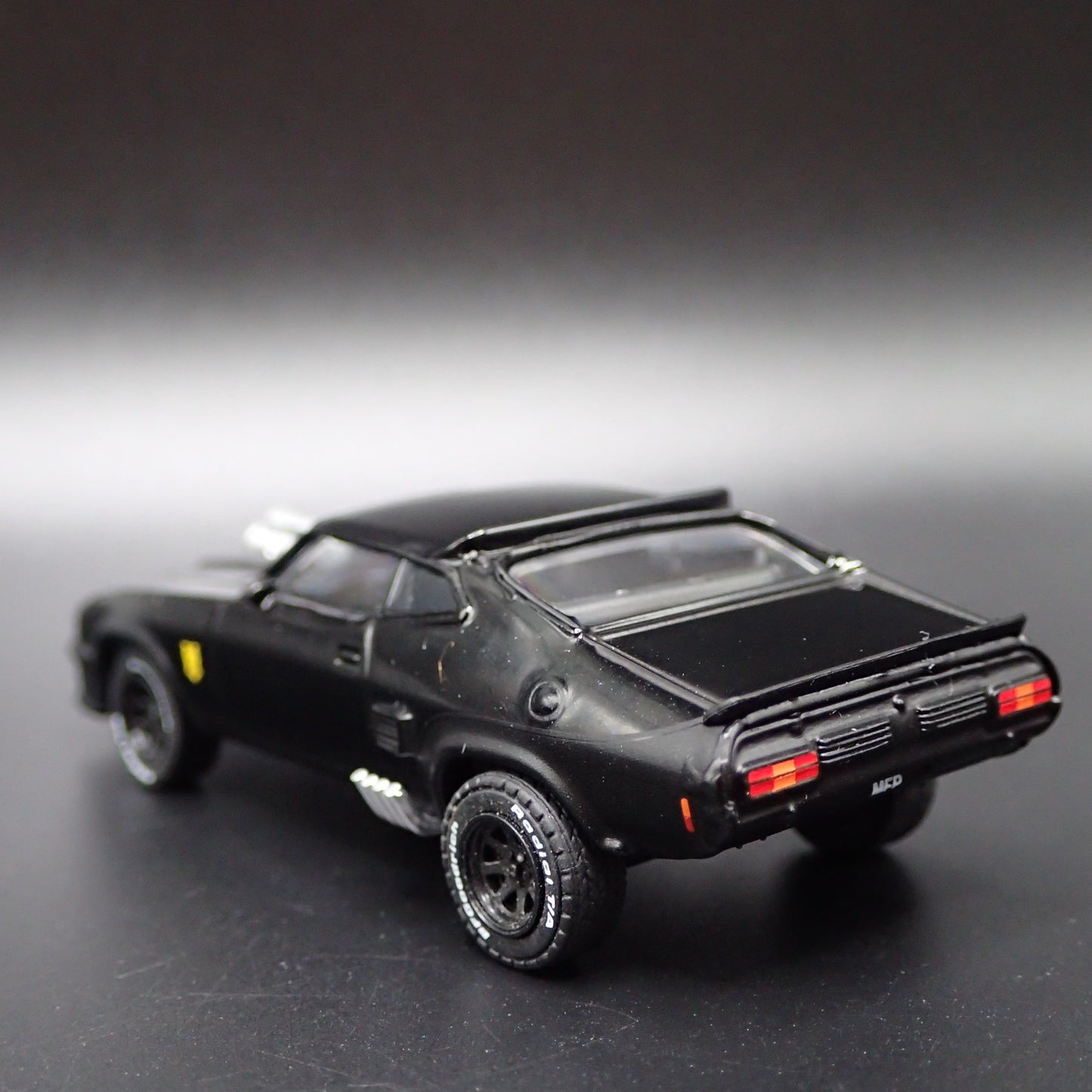 1973 FORD FALCON XB MAD MAX RARE 1:64 COLLECTIBLE DIORAMA DIECAST MODEL CA