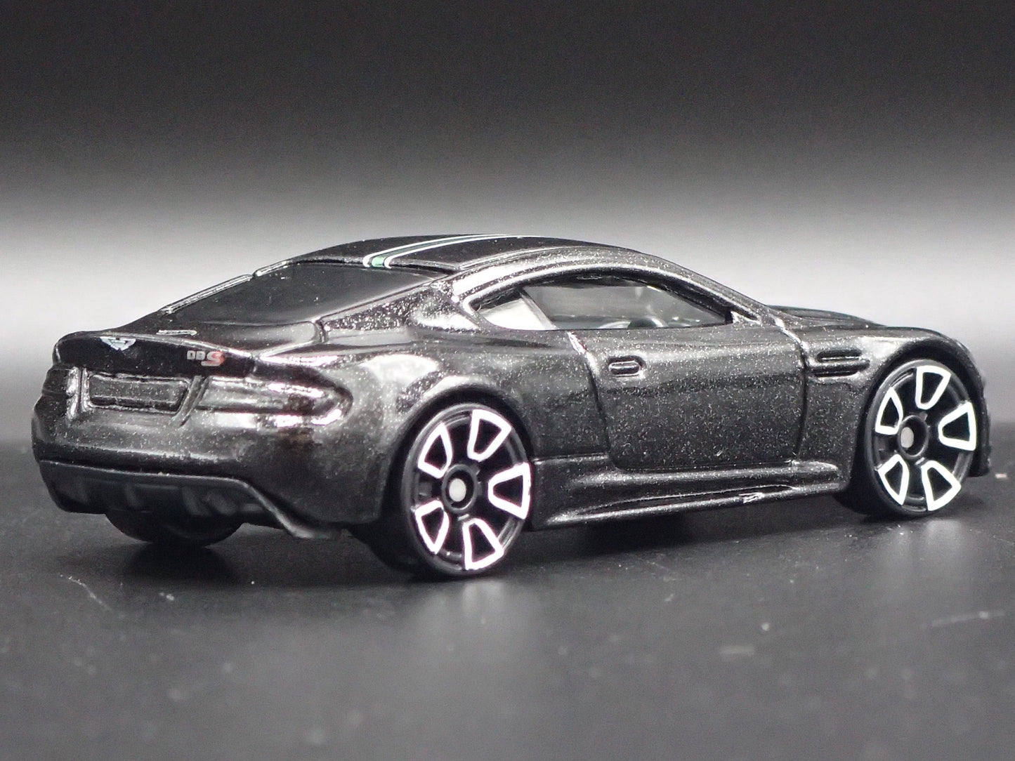 2008-2012 ASTON MARTIN DBS BLAC 1/64 SCALE COLLECTIBLE DIORAMA DIECAST MODEL CAR