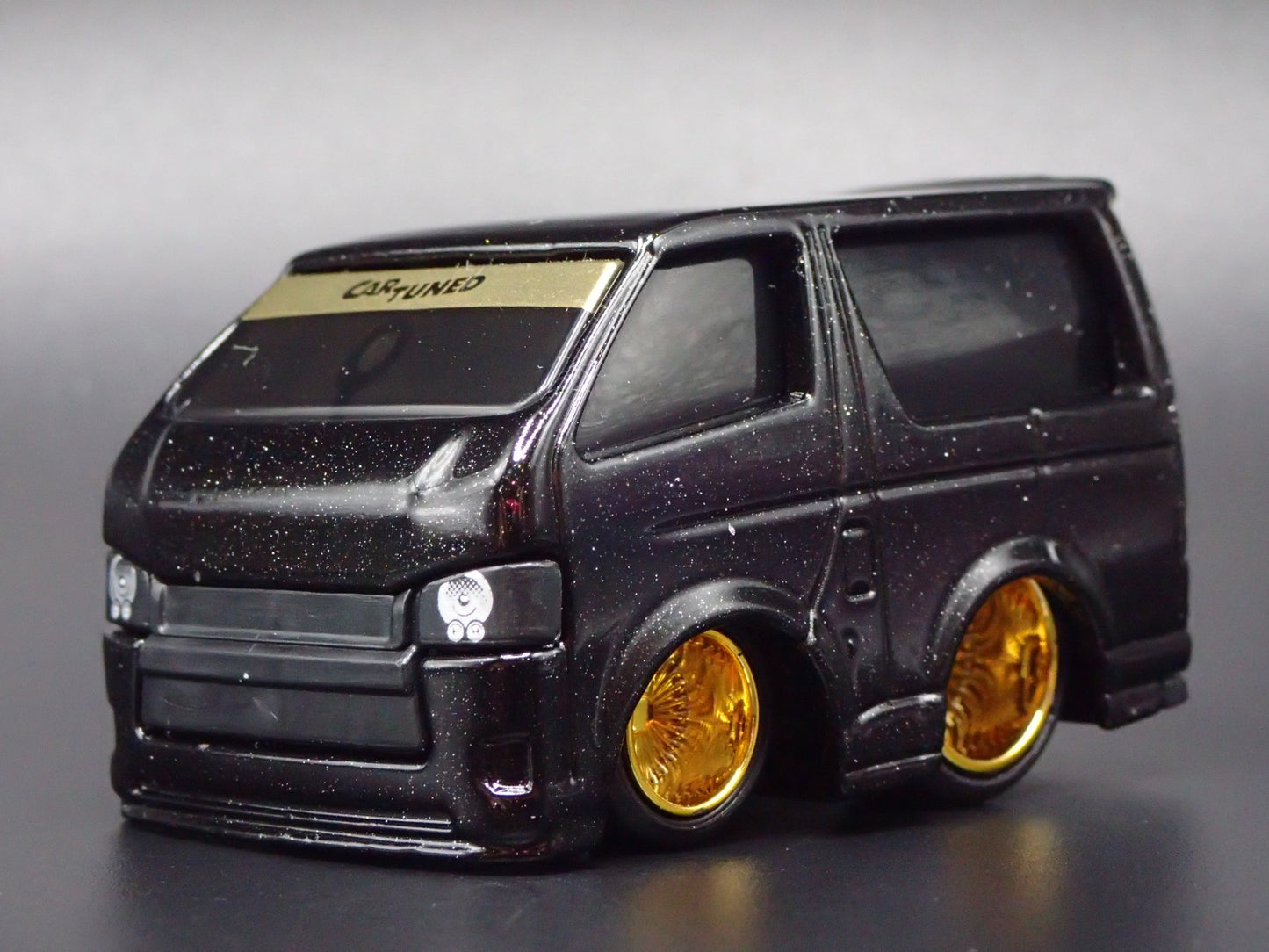 2004 TOYOTA HIACE H200 VAN CAR TUNED BLACK 1/64 SCALE DIORAMA DIECAST MODEL CAR