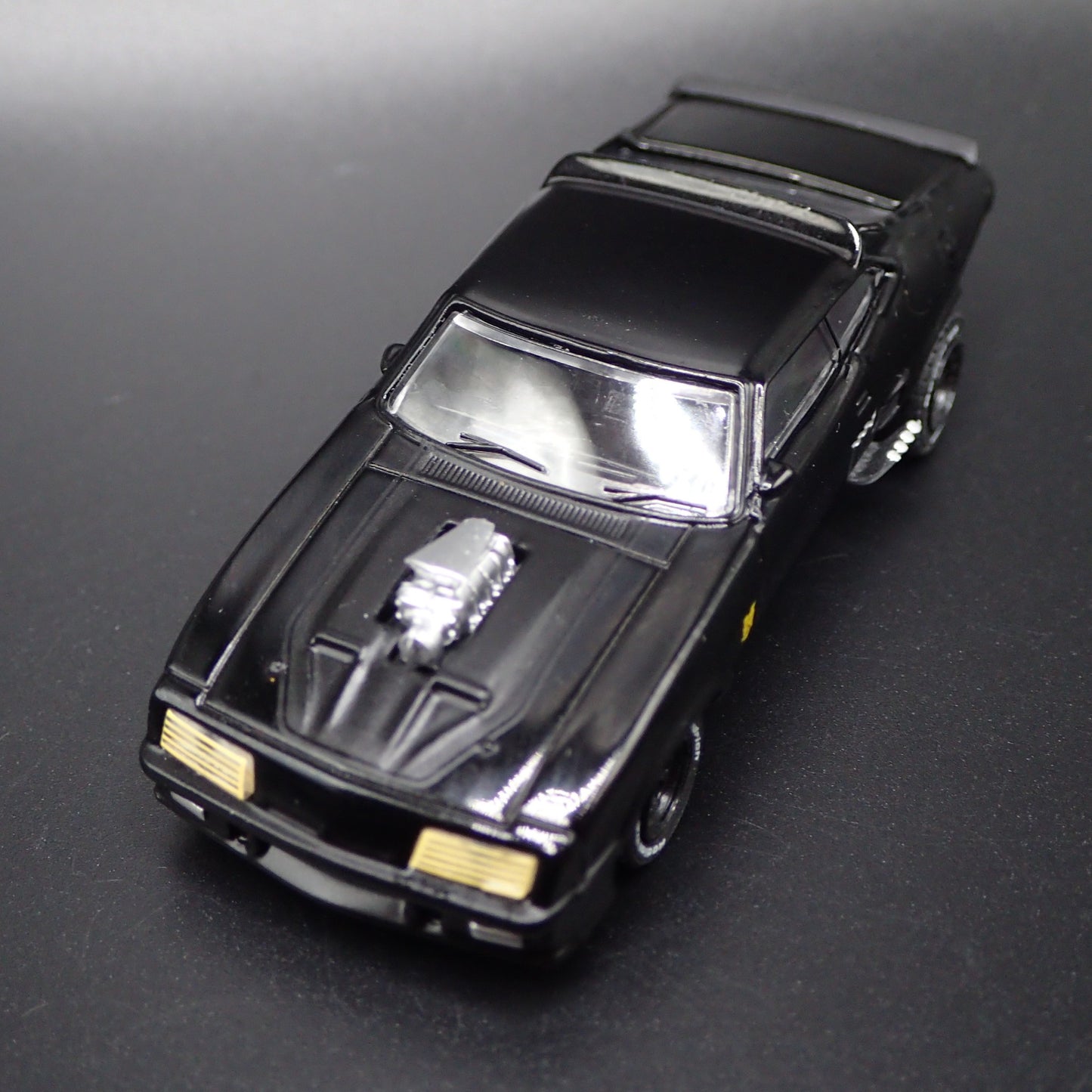 1973 FORD FALCON XB MAD MAX BFGOODRICH RARE 1:64 SCALE DIORAMA DIECAST MODEL CAR