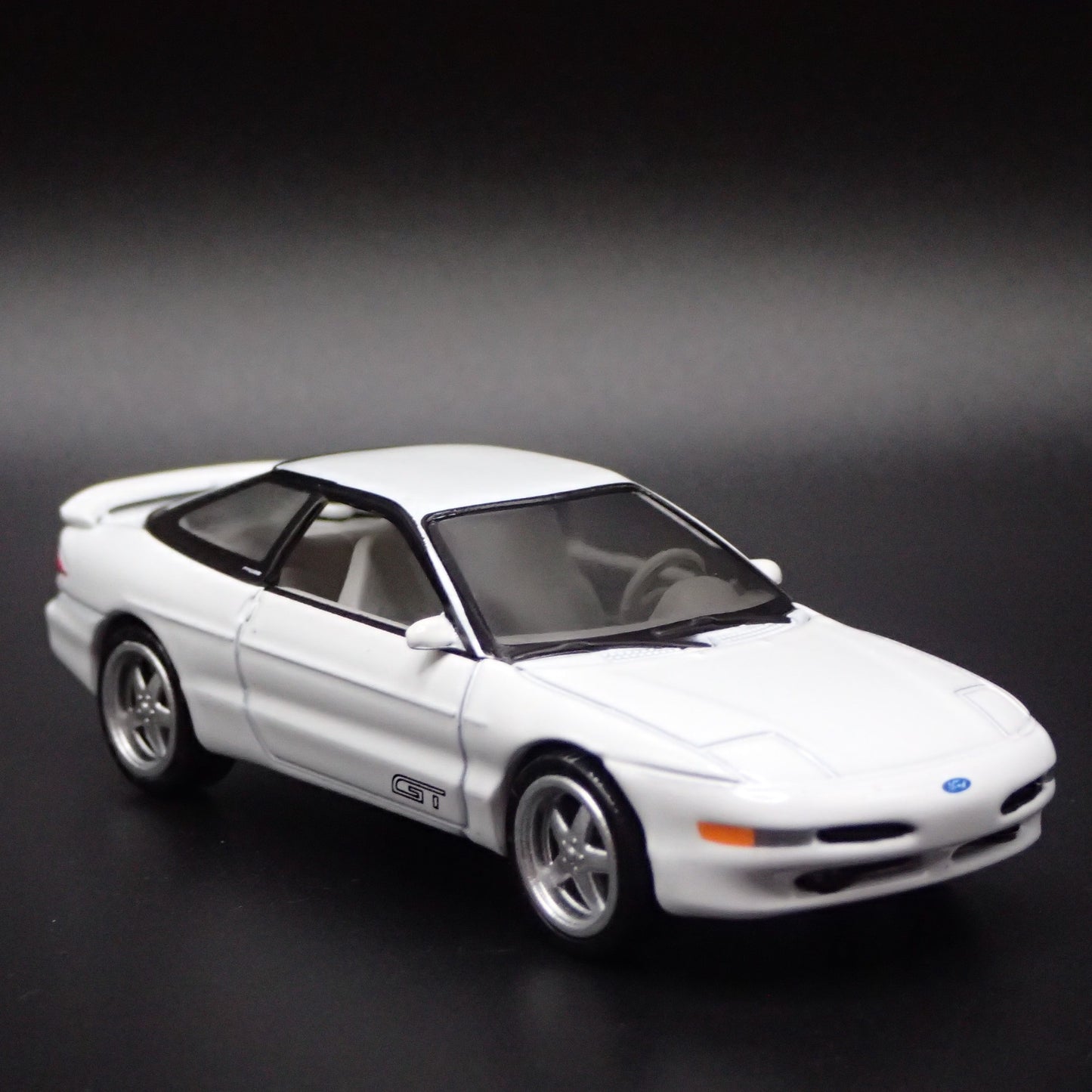 1993 93 FORD PROBE GT WHITE 1:64 SCALE COLLECTIBLE DIORAMA DIECAST MODEL CAR