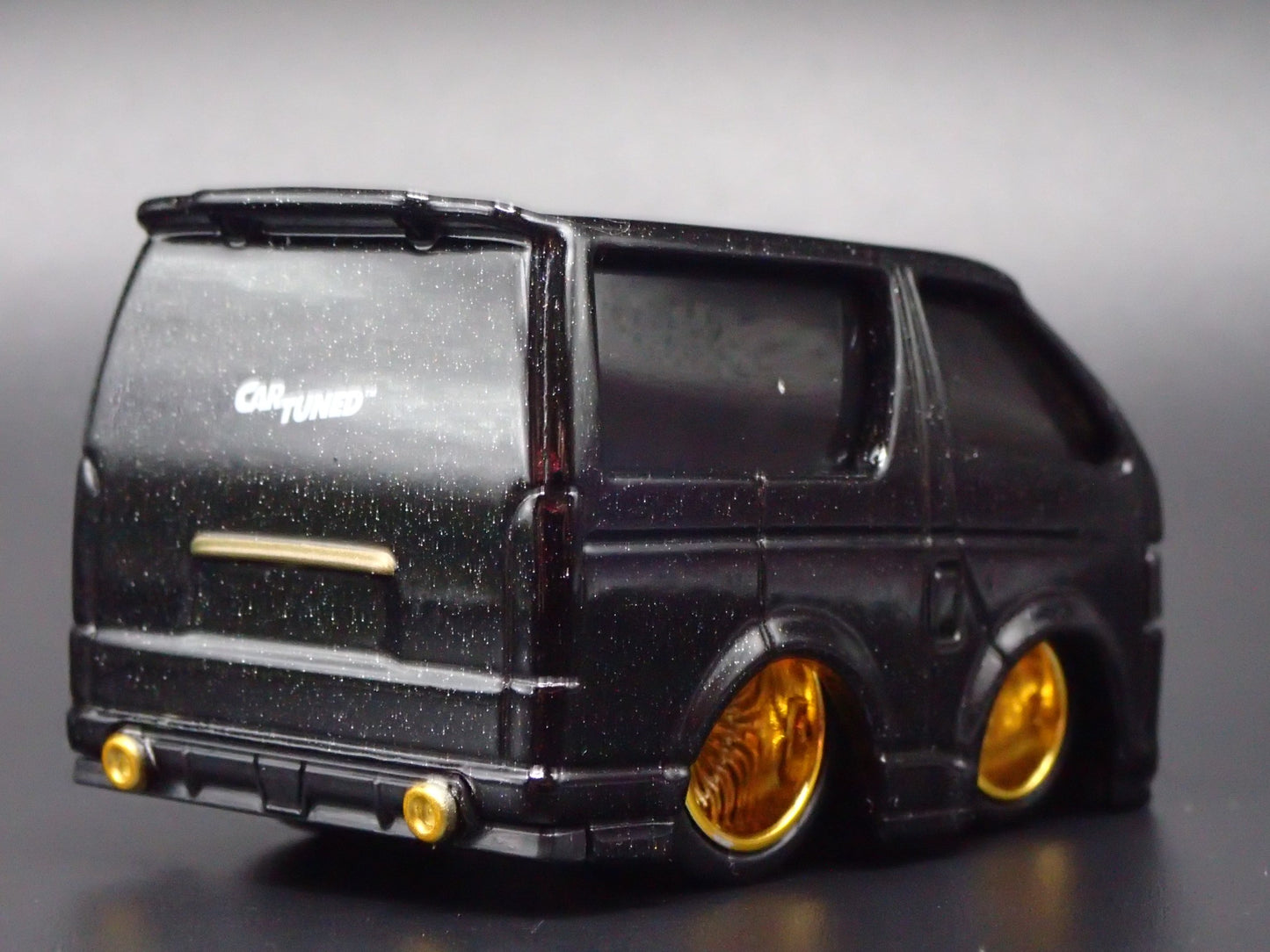 2004 TOYOTA HIACE H200 VAN CAR TUNED BLACK 1/64 SCALE DIORAMA DIECAST MODEL CAR