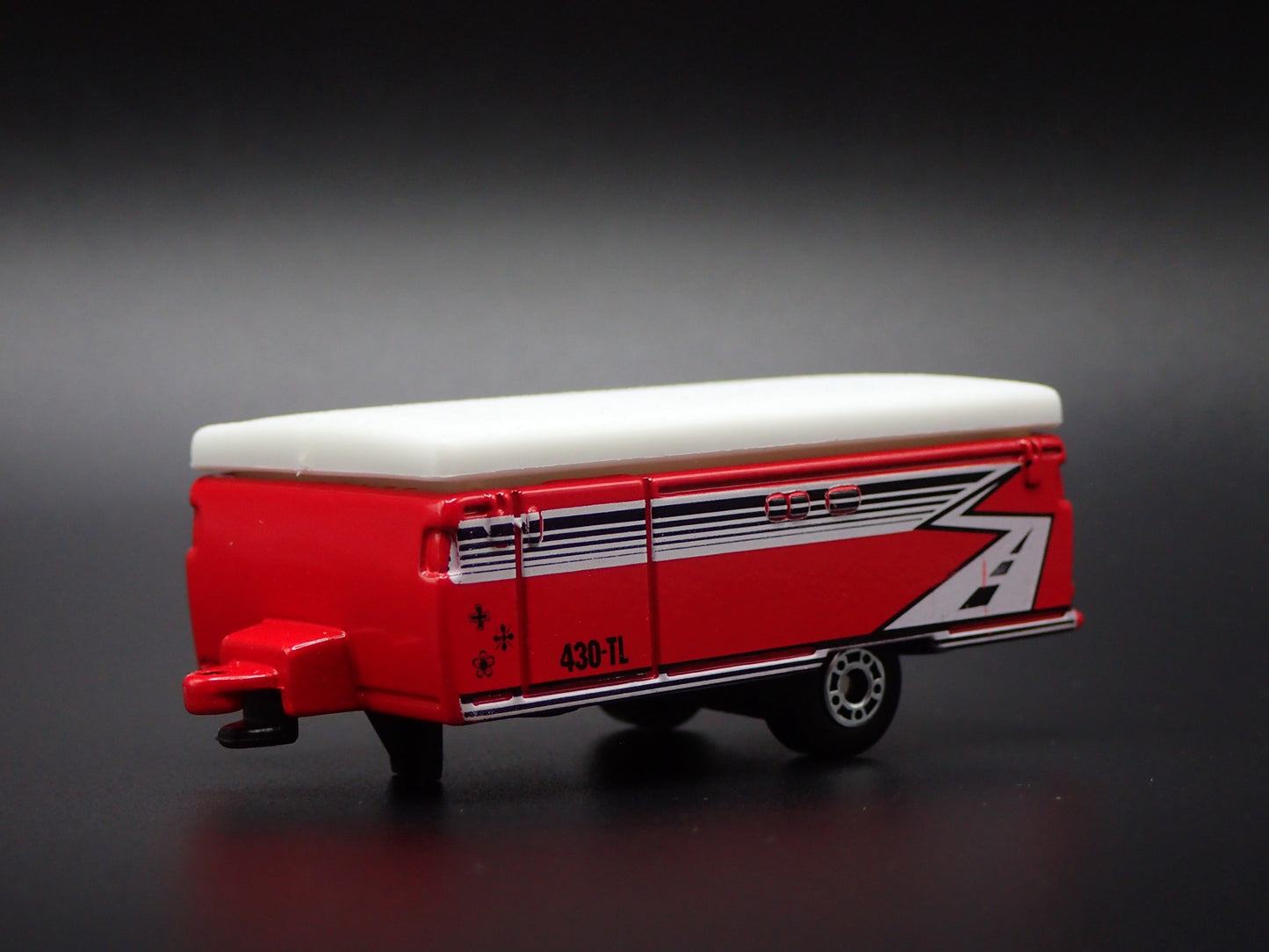 POP-UP CAMPER TRAILER RED RARE 1:64 SCALE COLLECTIBLE DIORAMA DIECAST MODEL CAR