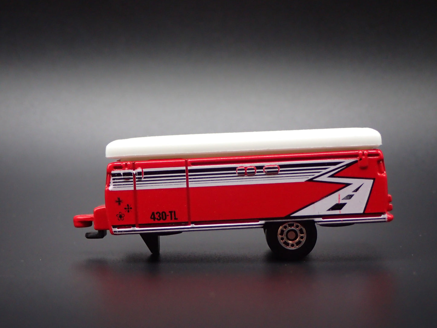 POP-UP CAMPER TRAILER RED RARE 1:64 SCALE COLLECTIBLE DIORAMA DIECAST MODEL CAR