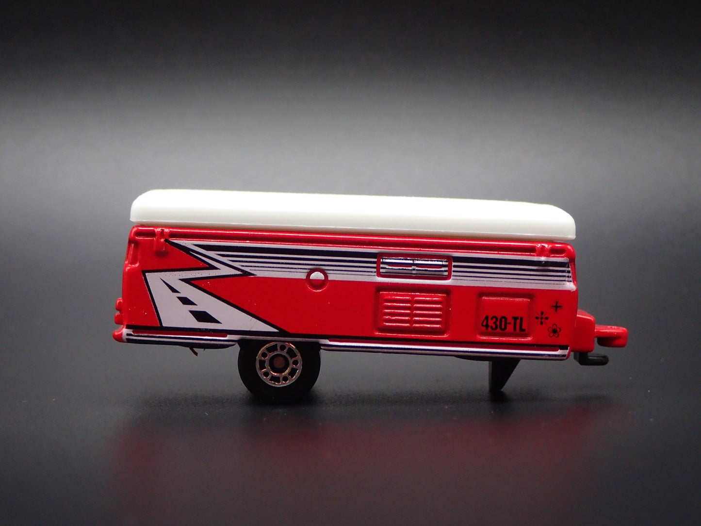 POP-UP CAMPER TRAILER RED RARE 1:64 SCALE COLLECTIBLE DIORAMA DIECAST MODEL CAR