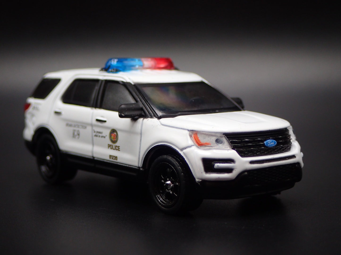 2017 FORD EXPLORER POLICE INTERCEPTOR UTILITY LAPD 1:64 SCALE DIECAST MODEL CAR