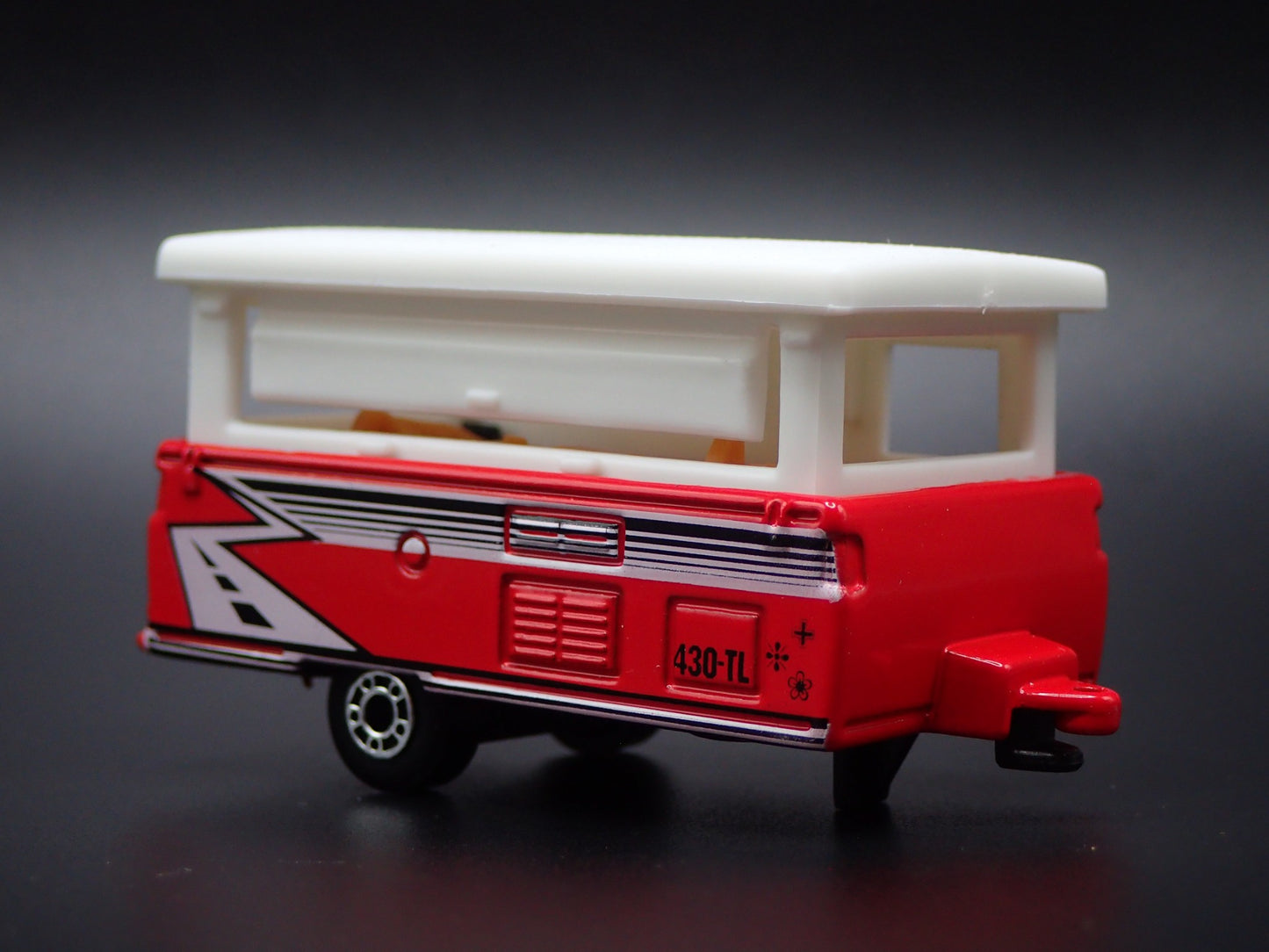 POP-UP CAMPER TRAILER RED RARE 1:64 SCALE COLLECTIBLE DIORAMA DIECAST MODEL CAR
