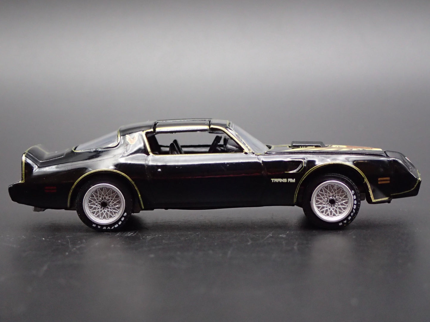 1979 79 PONTIAC FIREBIRD TRANS AM T/A  1:64 SCALE COLLECTIBLE DIECAST MODEL CAR