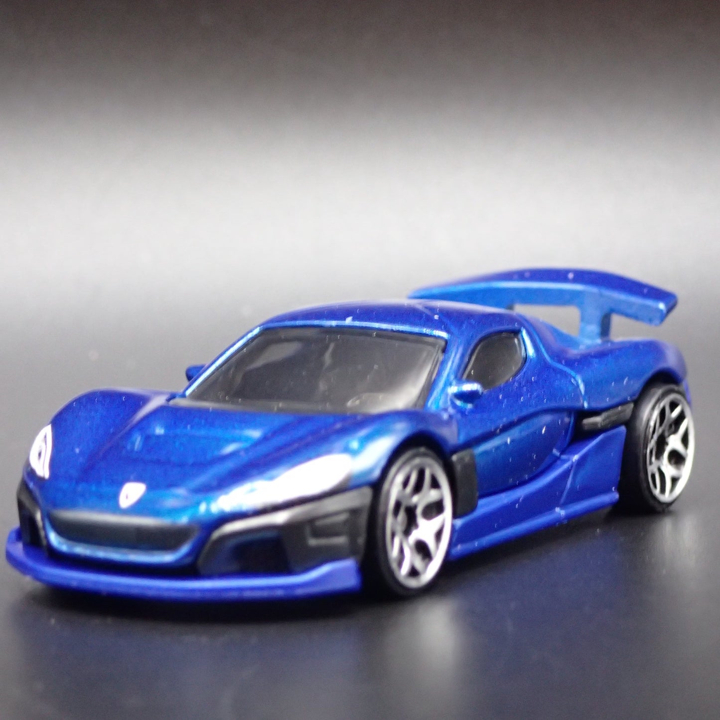 2021-2025 RIMAC NEVERA SUPER CAR BLUE 1/64 SCALE DIORAMA DIECAST MODEL CAR