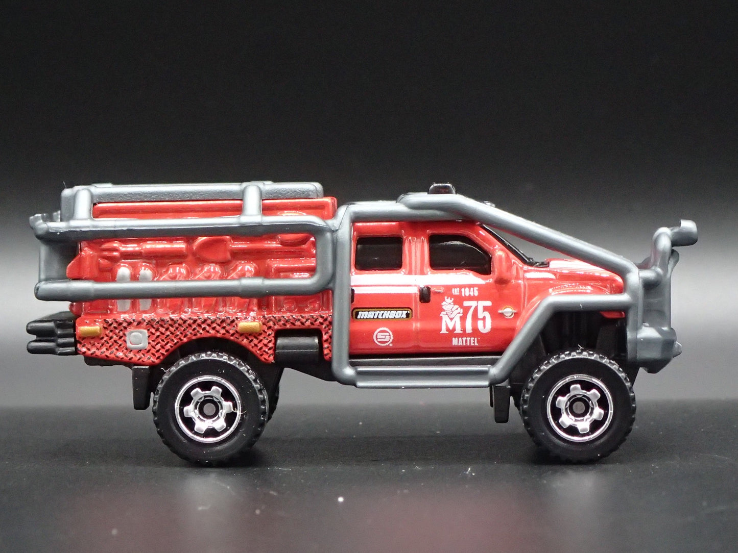 FORD F350 SUPERLIFT PICKUP TRUCK FIRE TRUCK SUPER DUTY 1:64 MB DIECAST MODEL CAR