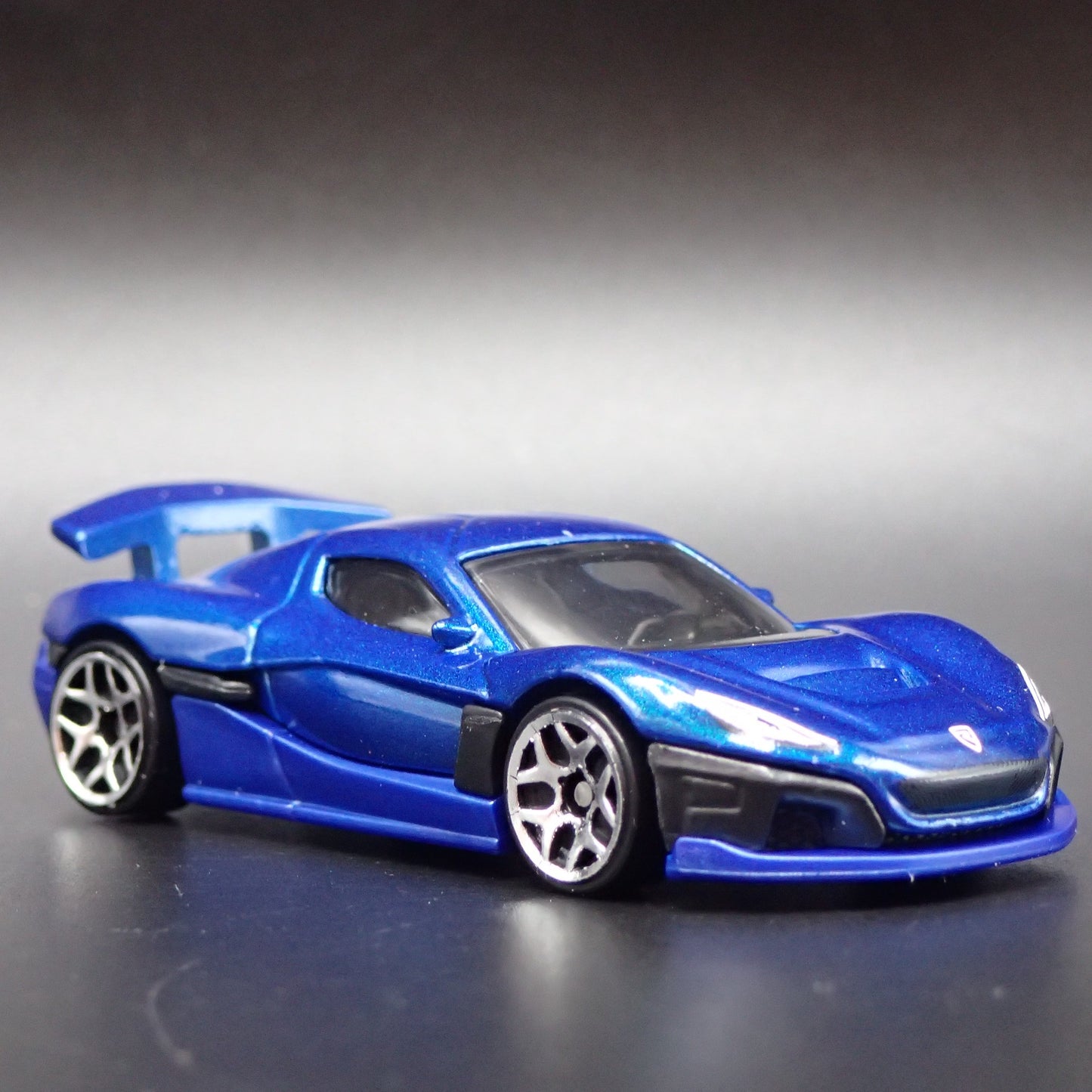 2021-2025 RIMAC NEVERA SUPER CAR BLUE 1/64 SCALE DIORAMA DIECAST MODEL CAR