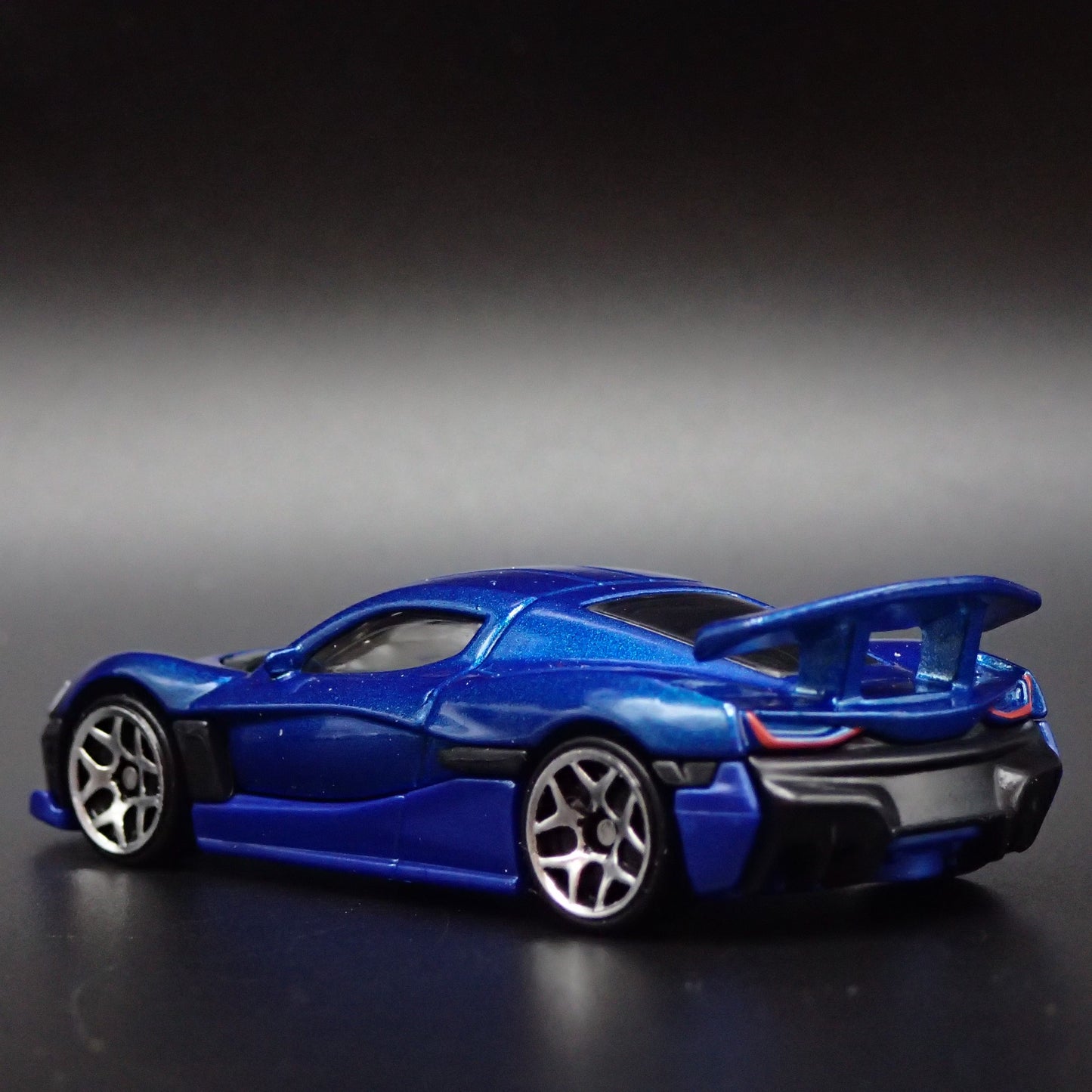 2021-2025 RIMAC NEVERA SUPER CAR BLUE 1/64 SCALE DIORAMA DIECAST MODEL CAR