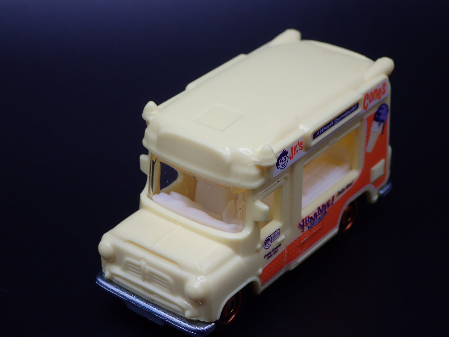 JR'S CONES ICE CREAM FOOD TRUCK 1:64 MB SCALE DIORAMA DIECAST MODEL CAR