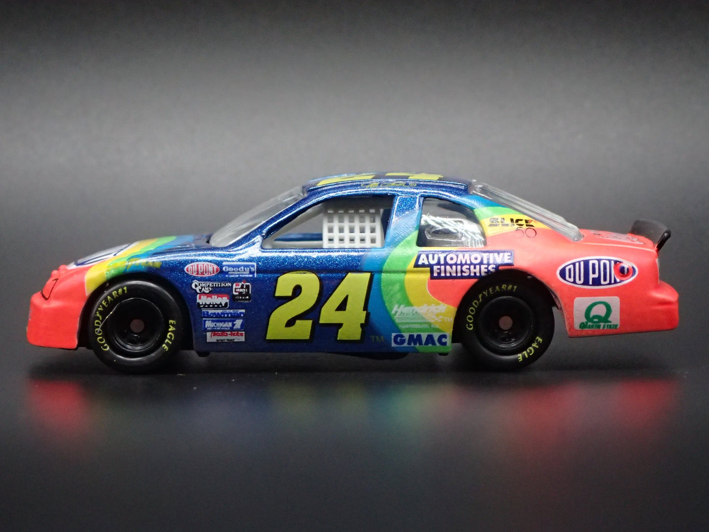 1997 97 CHEVY CHEVROLET MONTE CARLO 24 JEFF GORDON NASCAR 1:64 DIECAST MODEL CAR