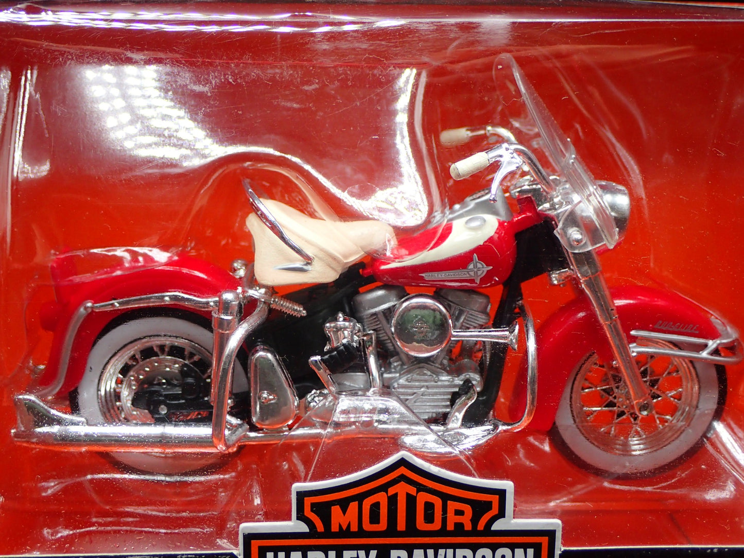 1962 FLH DUO GLIDE HARLEY DAVIDSON MAISTO 1/18 SCALE MOTORCYCLE MODEL SERIES 5