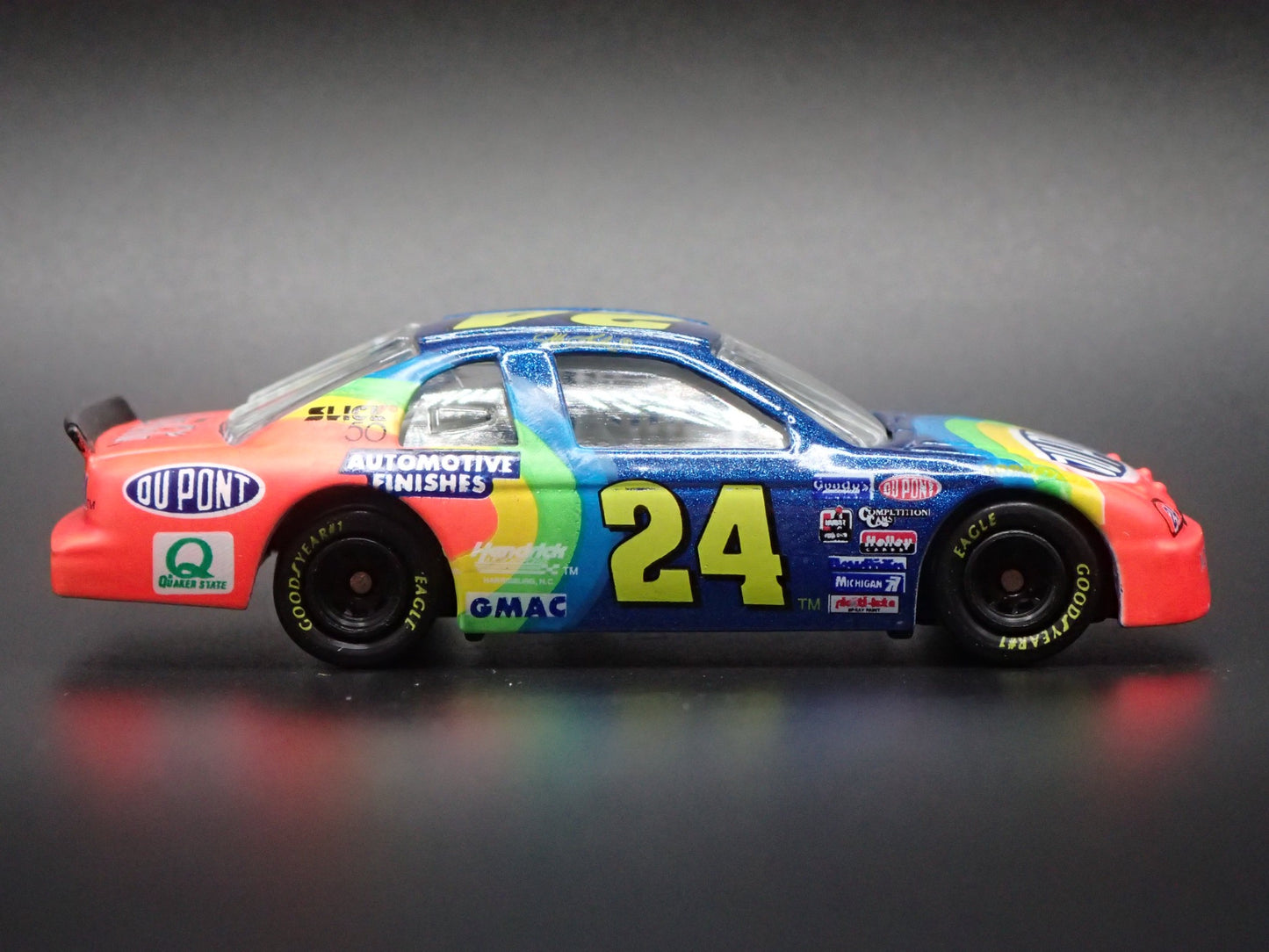 1997 97 CHEVY CHEVROLET MONTE CARLO 24 JEFF GORDON NASCAR 1:64 DIECAST MODEL CAR