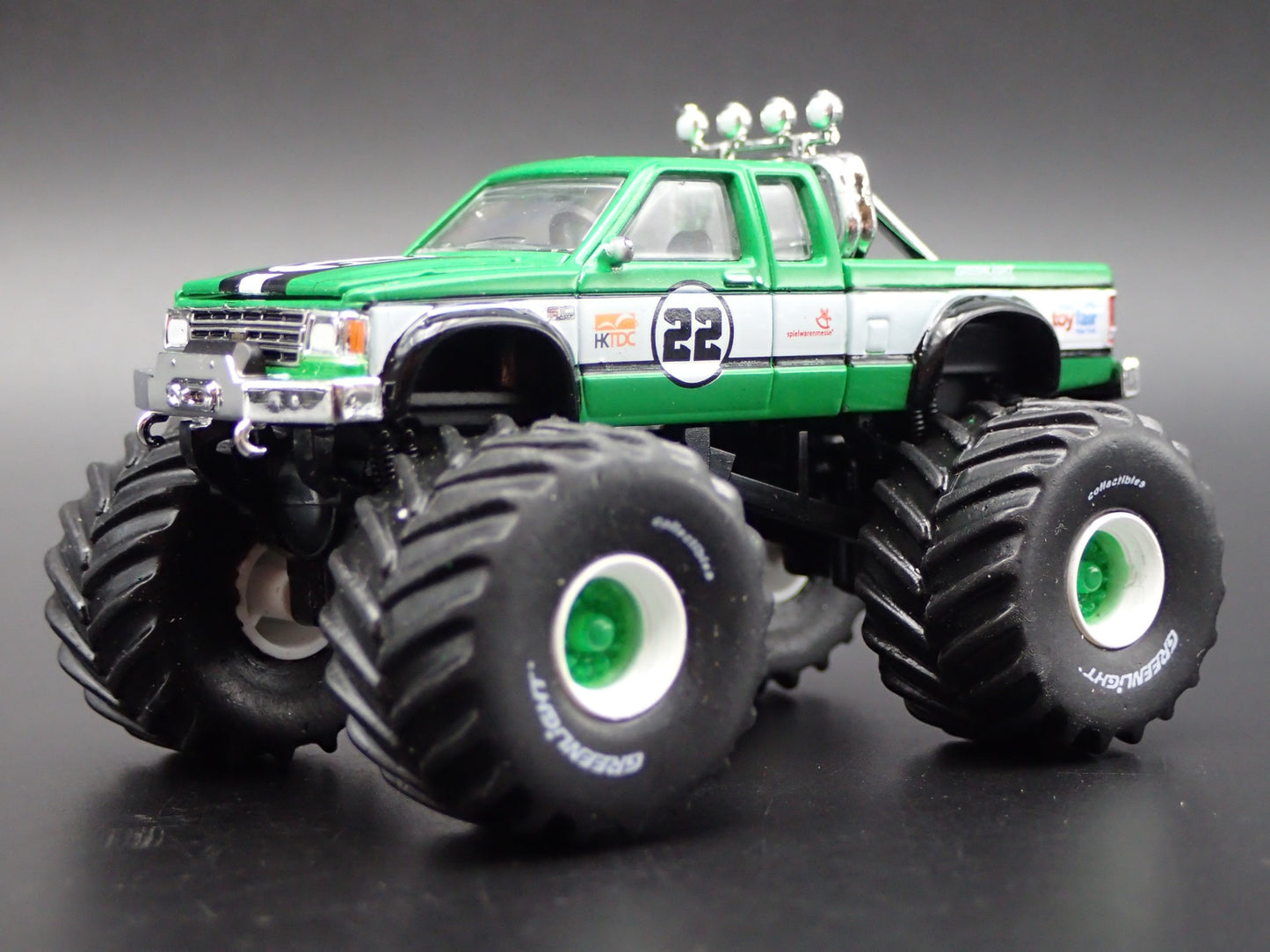 1986 86 CHEVY CHEVROLET S10 MONSTER PICKUP TRUCK 1:64 SCALE DIECAST MODEL CAR