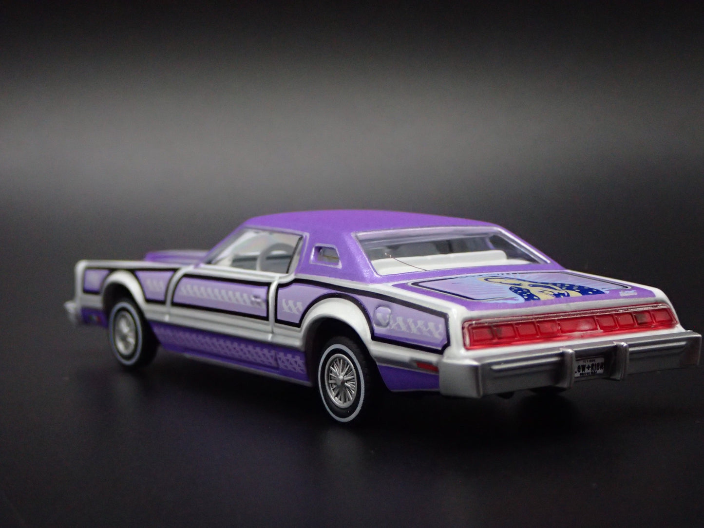 1973 73 FORD THUNDERBIRD LOWRIDER PURPLE 1:64 SCALE DIORAMA DIECAST MODEL CAR