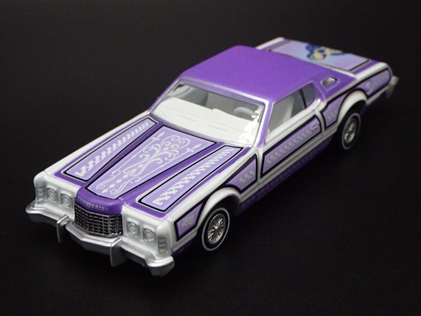 1973 73 FORD THUNDERBIRD LOWRIDER PURPLE 1:64 SCALE DIORAMA DIECAST MODEL CAR
