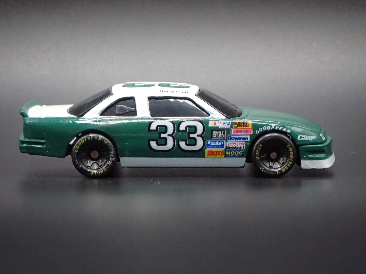 1994 94 BUICK 33 HARRY GANT NASCAR 1:64 SCALE COLLECTIBLE DIECAST MODEL CAR
