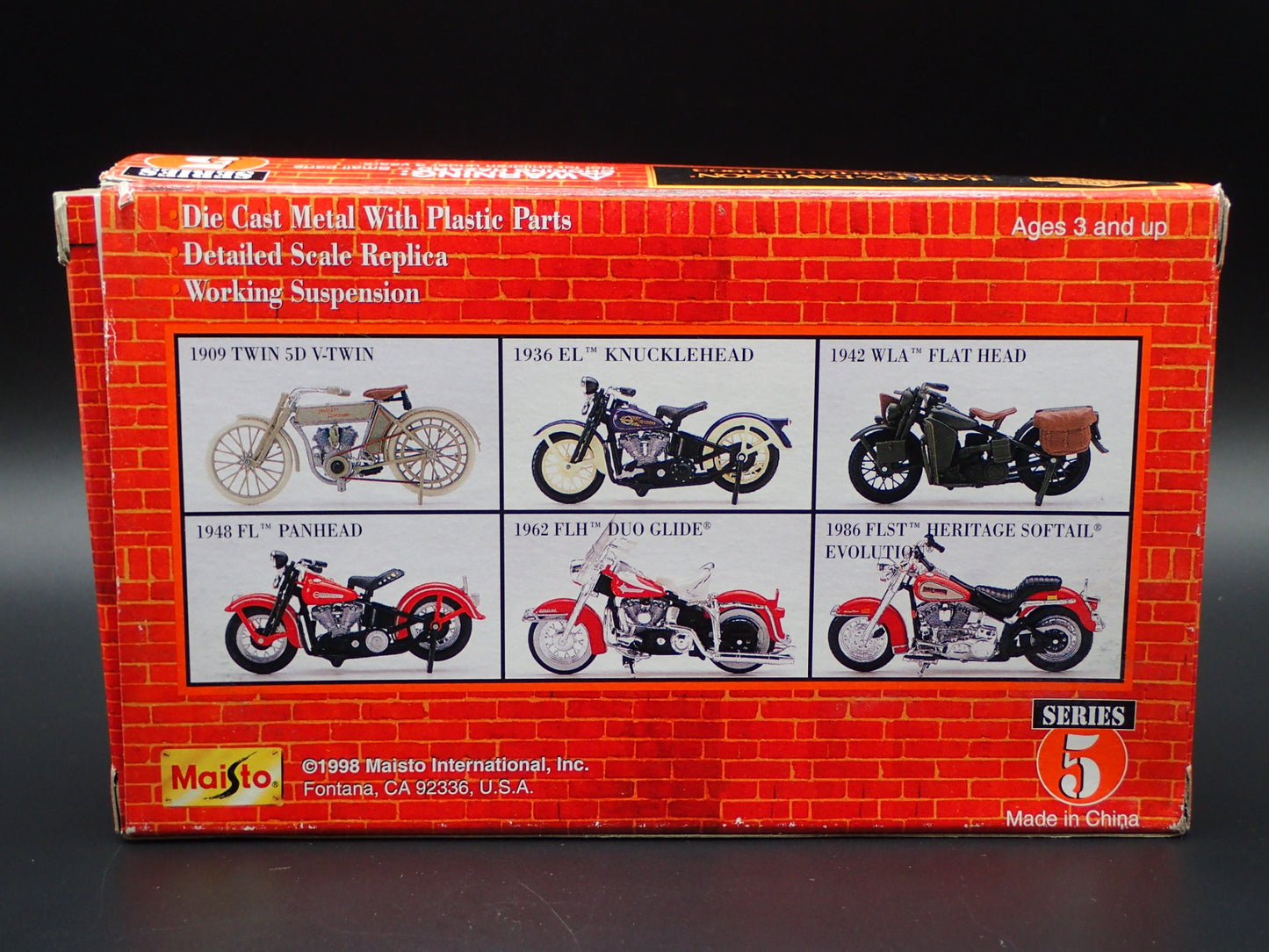 1948 48 FL PANHEAD HARLEY DAVIDSON MOTORCYCLE H-D 1:18 DIECAST MODEL SERIES 5