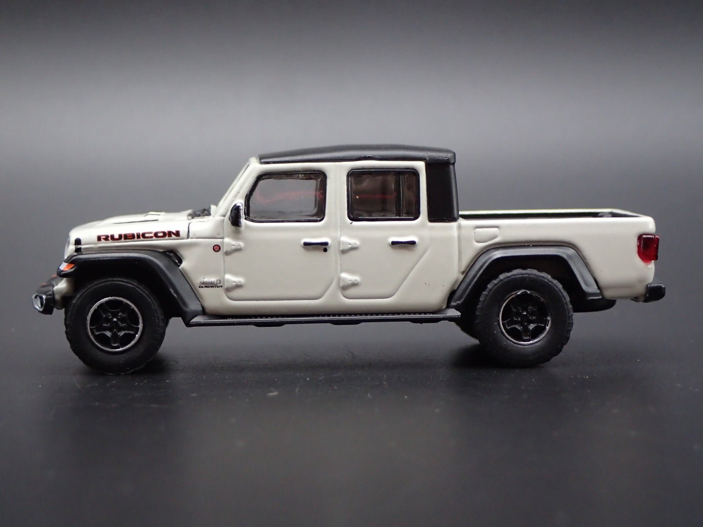 2020-2025 JEEP GLADIATOR RUBICON TRUCK 2020 INDIAN 1:64 SCALE DIECAST MODEL CAR