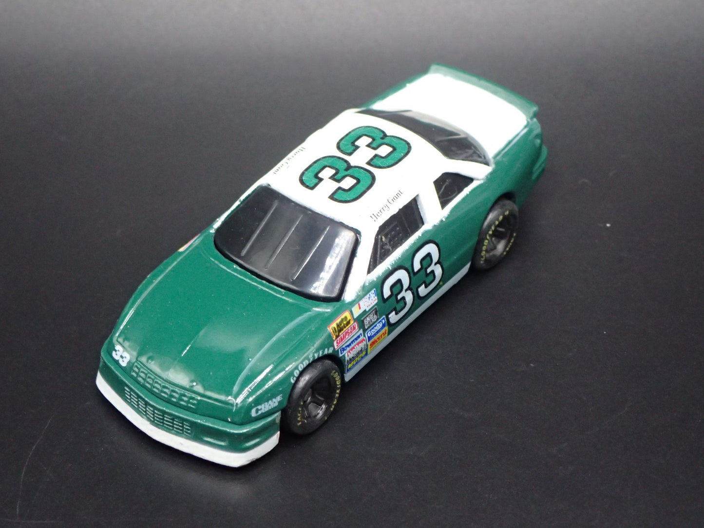1994 94 BUICK 33 HARRY GANT NASCAR 1:64 SCALE COLLECTIBLE DIECAST MODEL CAR