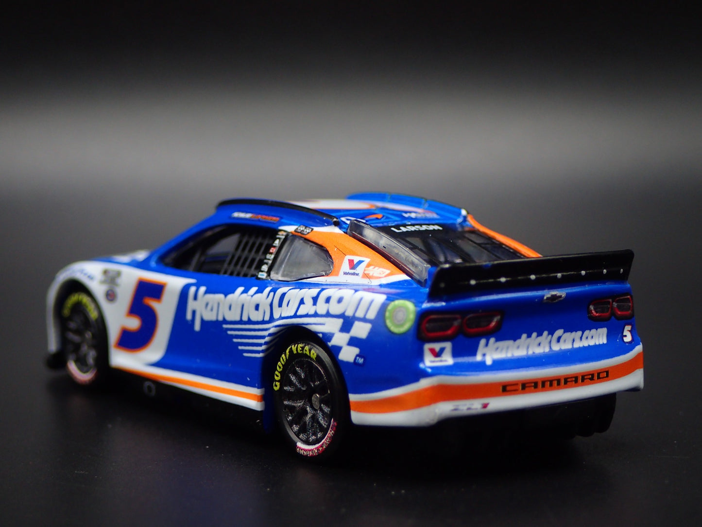 2024 CHEVY CAMARO ZL1 5 KYLE LARSON HENDRICKCARS NASCAR 1:64 DIECAST MODEL CAR