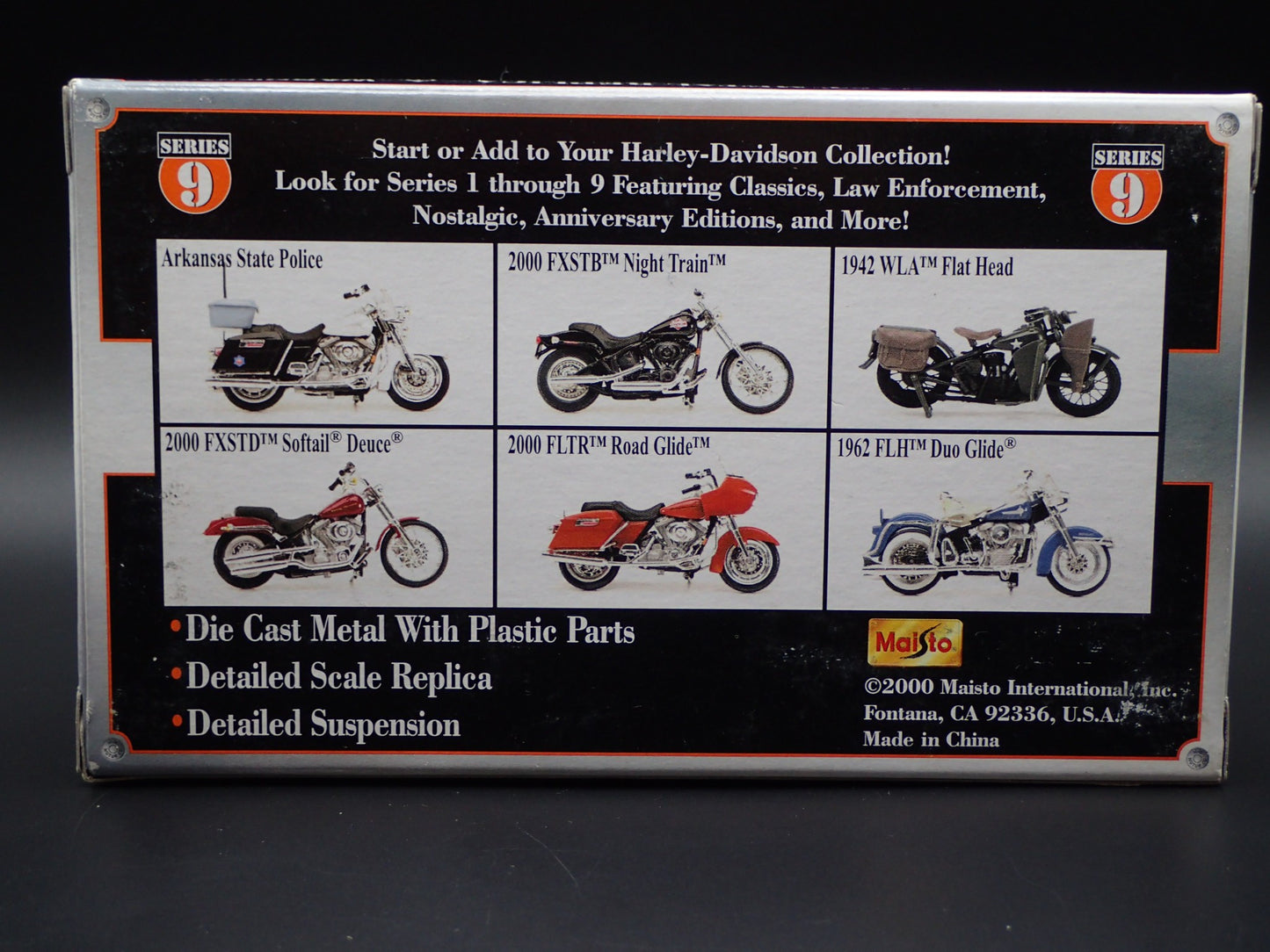 1942 WLA FLAT HEAD HARLEY DAVIDSON MAISTO 1/18 MOTORCYCLE MODEL SERIES 9