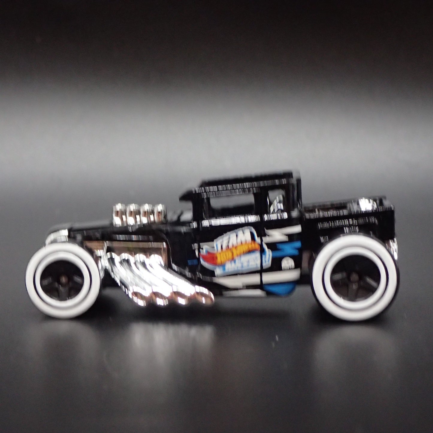 FORD CUSTOM BONE SHAKER HOT ROD BLACK 1:64 SCALE COLLECTIBLE DIECAST MODEL CAR