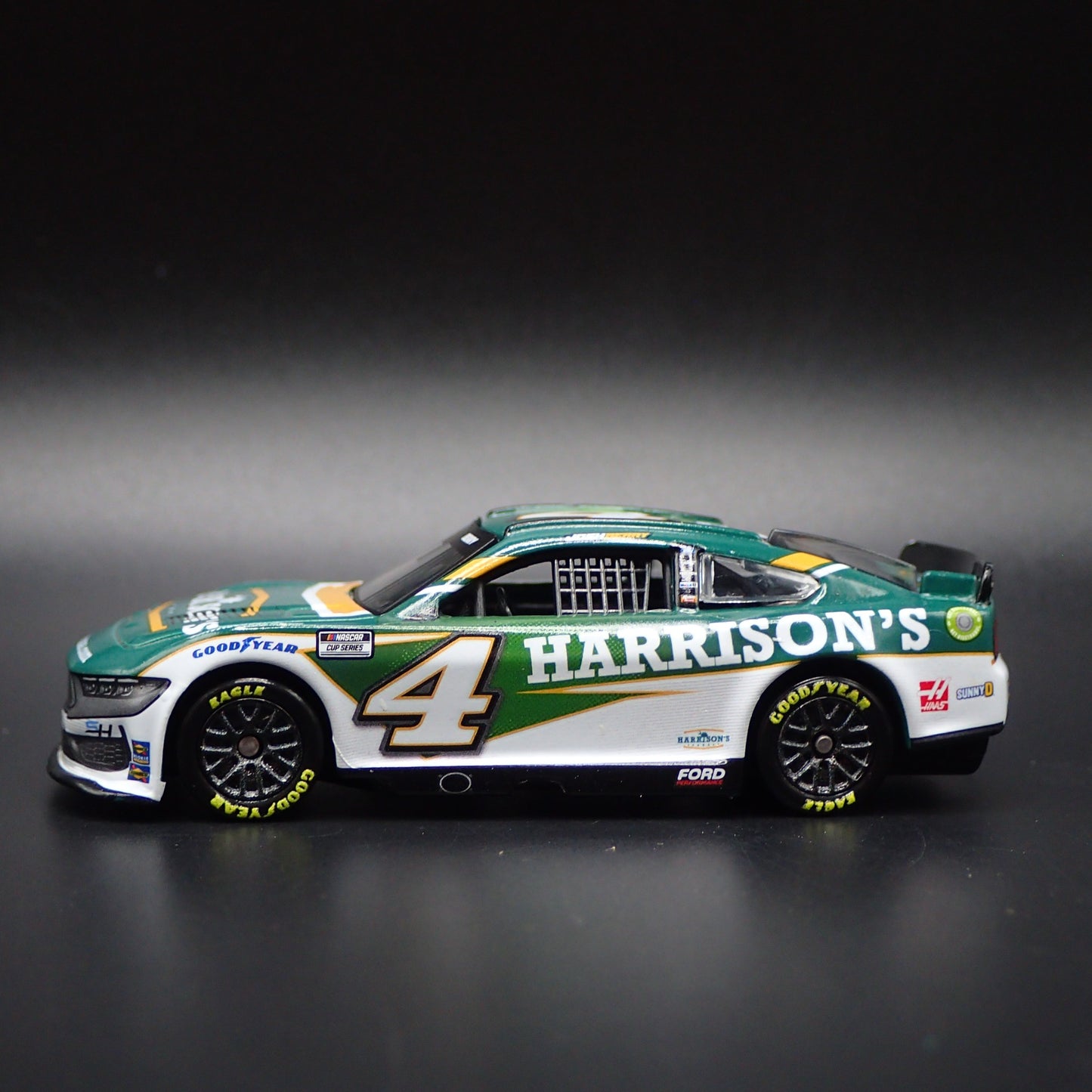 2024 FORD MUSTANG #4 JOSH BERRY HARISONS WORKWEAR NASCAR 1:64 SCALE DIECAST CAR