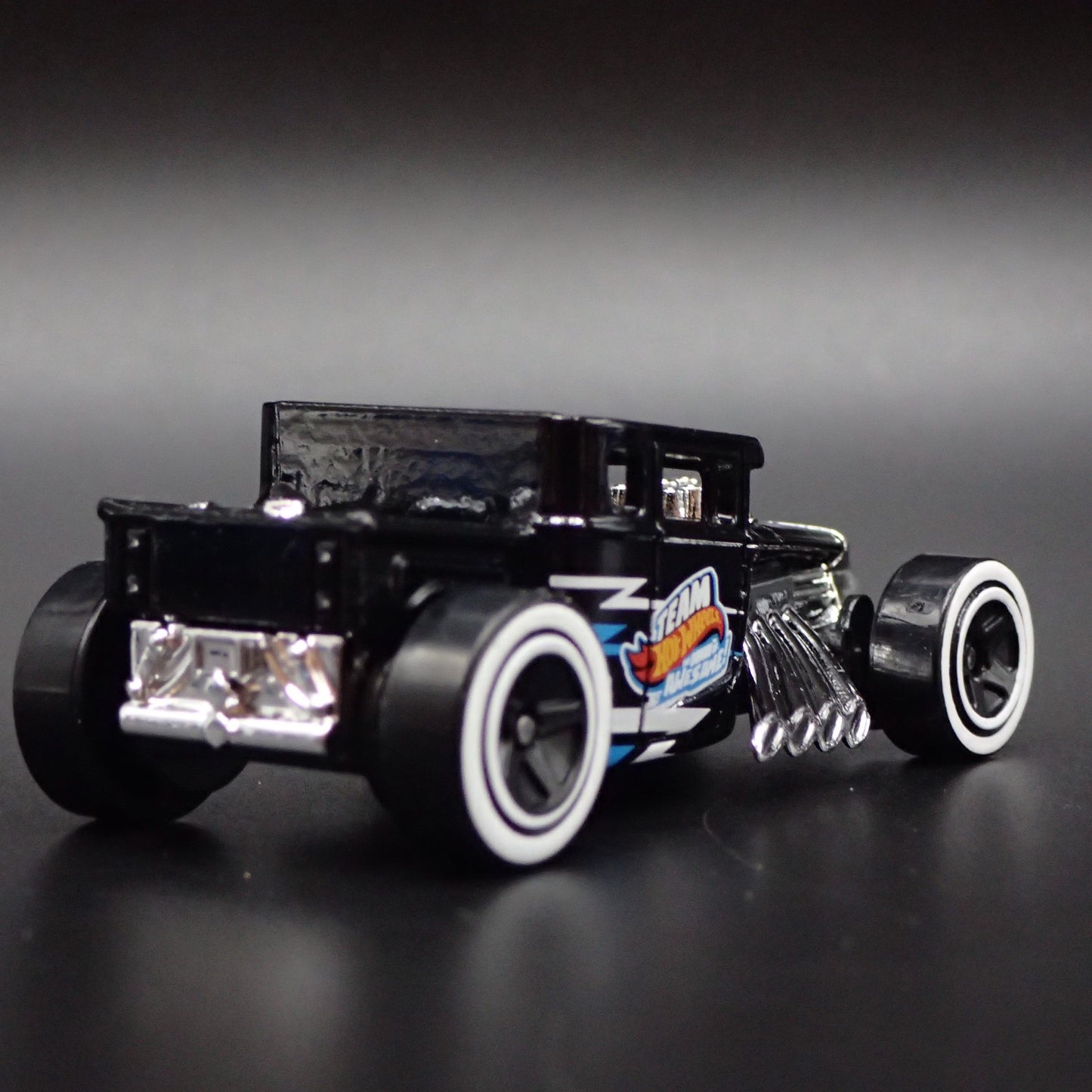 FORD CUSTOM BONE SHAKER HOT ROD BLACK 1:64 SCALE COLLECTIBLE DIECAST MODEL CAR