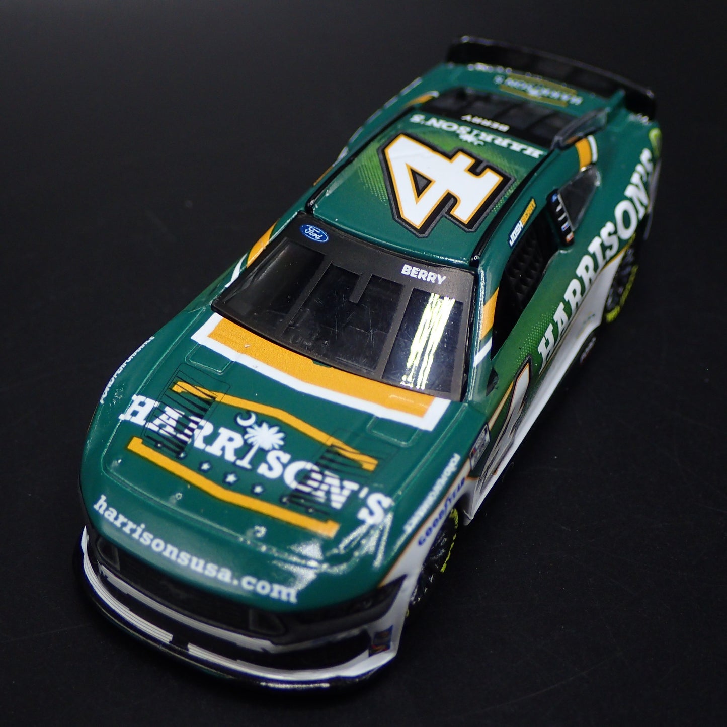 2024 FORD MUSTANG #4 JOSH BERRY HARISONS WORKWEAR NASCAR 1:64 SCALE DIECAST CAR