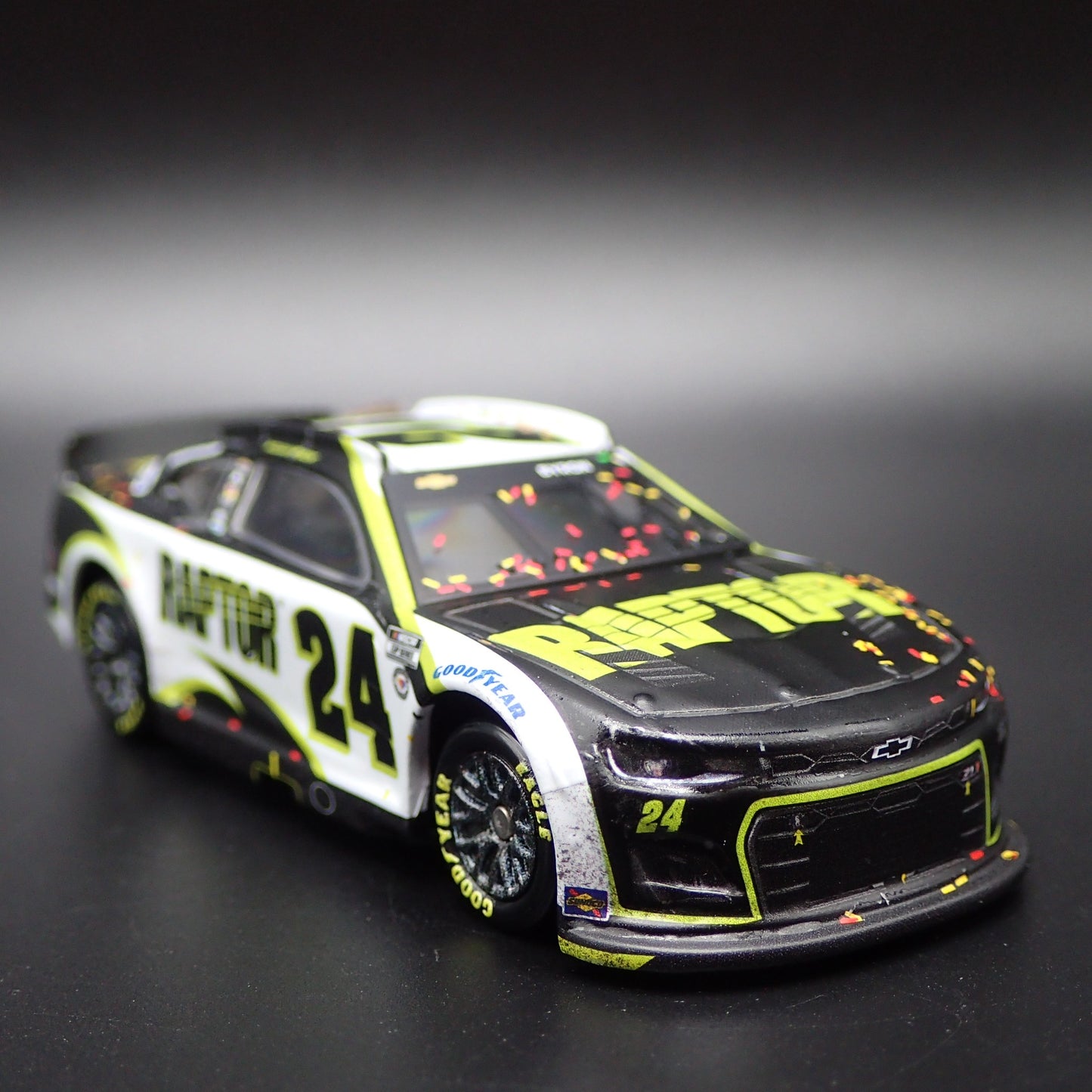 2023 CHEVY CAMARO ZL1 #24 WILLIAM BYRON RAPTOR WIN NASCAR 1:64 DIECAST MODEL CAR