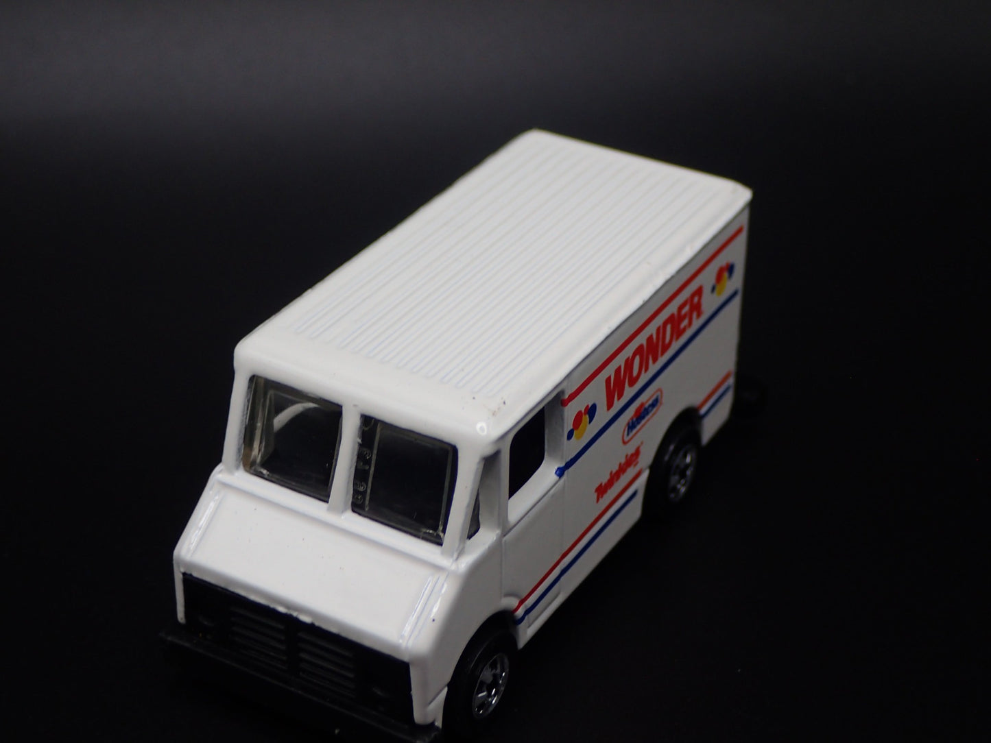 GMC STEP BOX VAN WONDER HOSTESS TWINKIES 1:64 HW SCALE DIORAMA DIECAST MODEL CAR