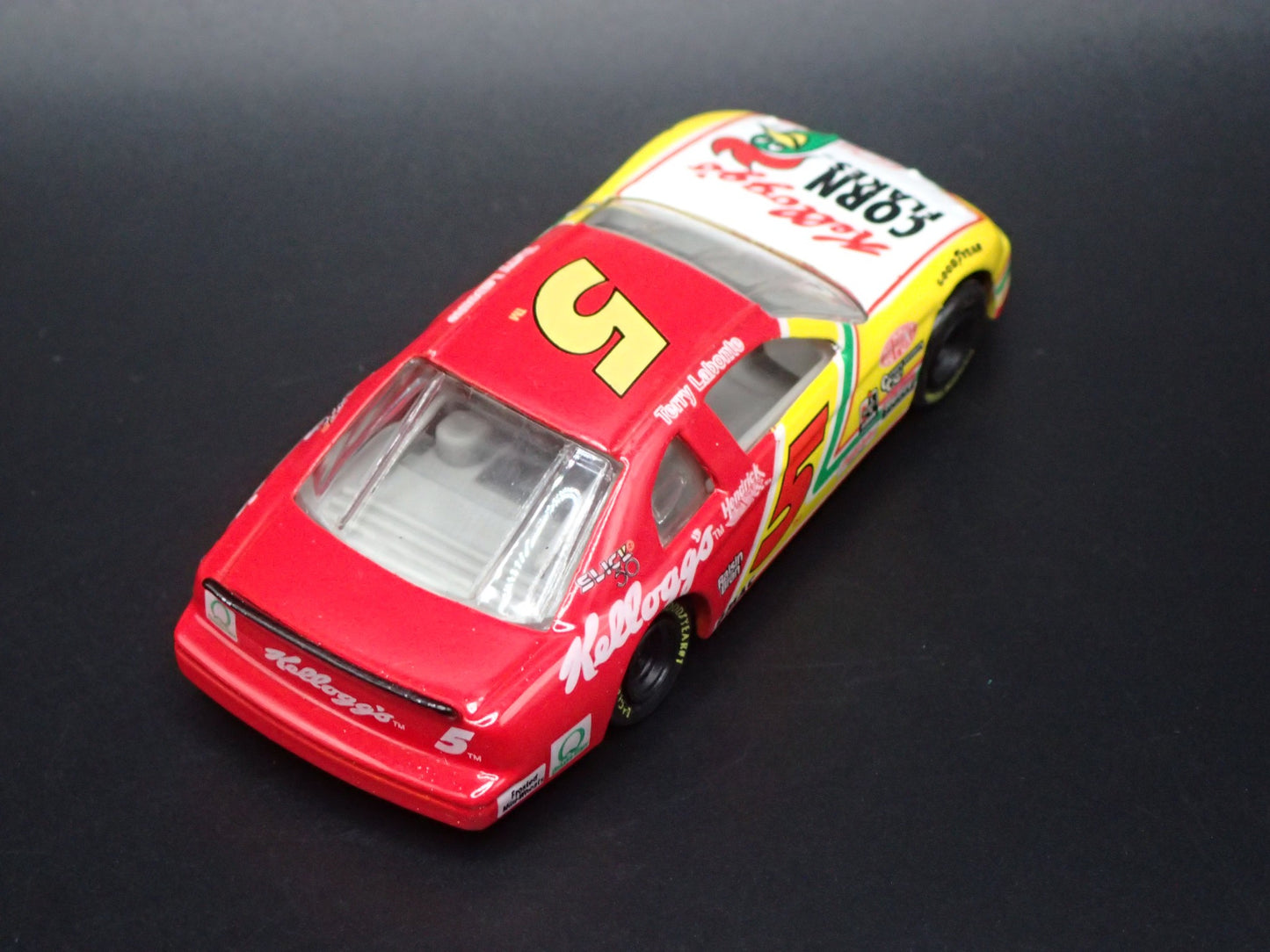1994 94 CHEVROLET LUMINA 5 TERRY LABONTE KELLOGGS NASCAR 1:64 SCALE DIECAST CAR