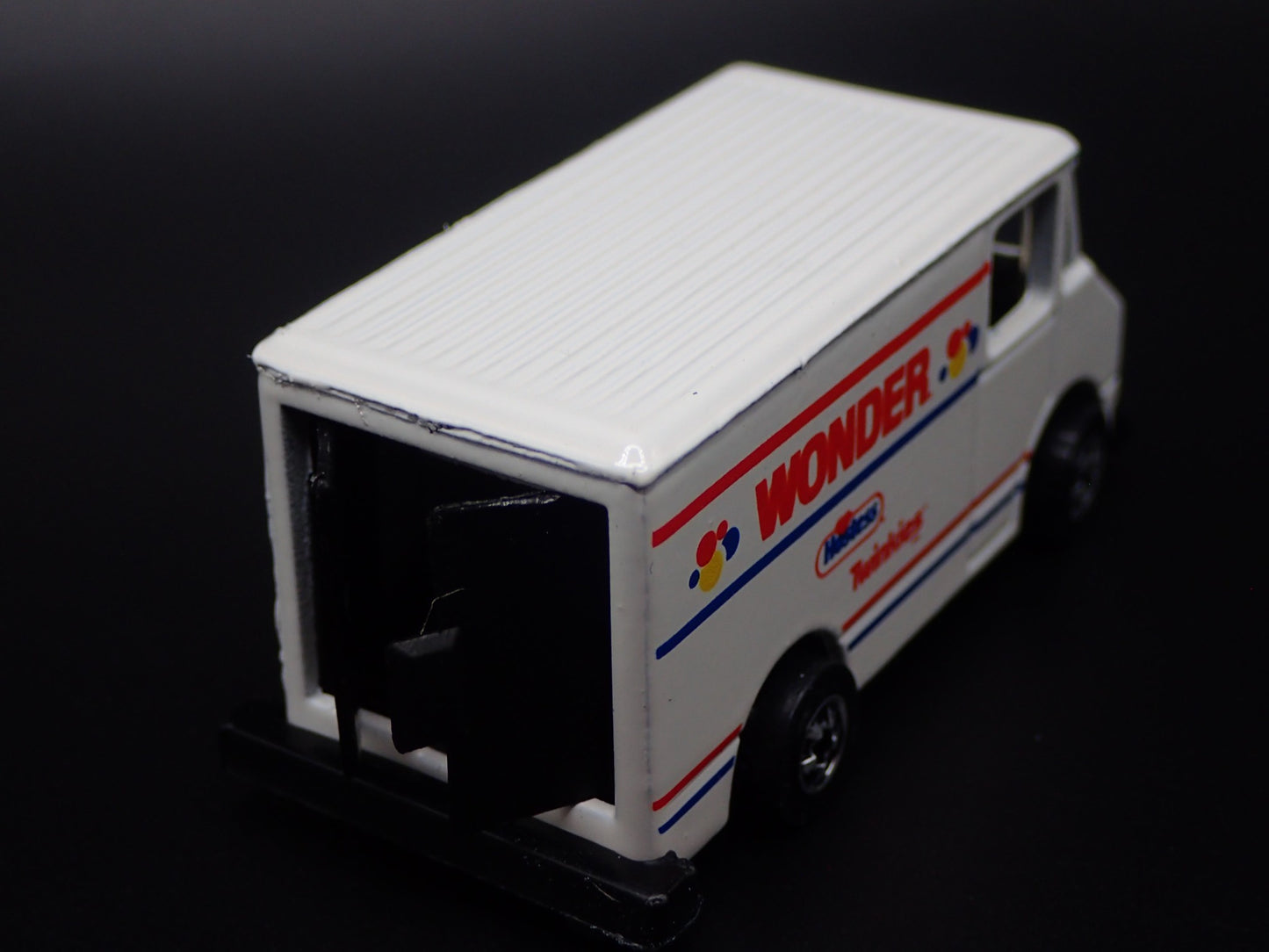 GMC STEP BOX VAN WONDER HOSTESS TWINKIES 1:64 HW SCALE DIORAMA DIECAST MODEL CAR