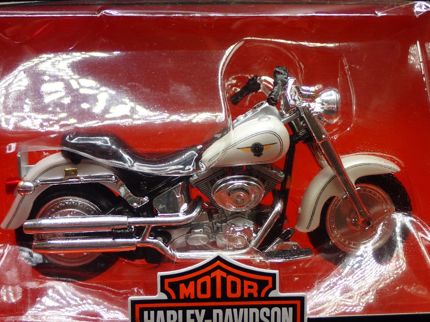 2000 FLSTF FAT BOY HARLEY DAVIDSON MOTORCYCLE HD S 10 1:18 SCALE DIECAST MODEL