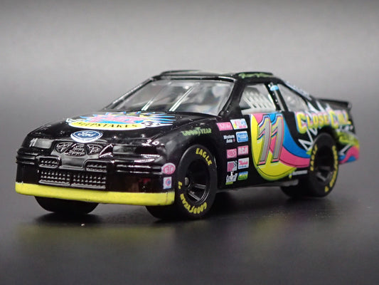 1997 97 FORD THUNDERBIRD 11 BRETT BODINE NASCAR 1:64 SCALE DIECAST MODEL CAR