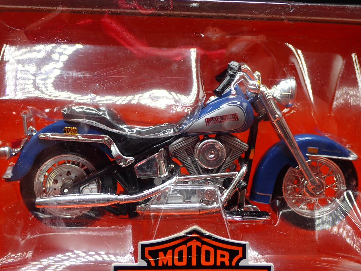 1986 86 FLST HERITAGE SOFTAIL EVOLUTION HARLEY DAVIDSON MOTORCYCLE MAISTO 8 1/18