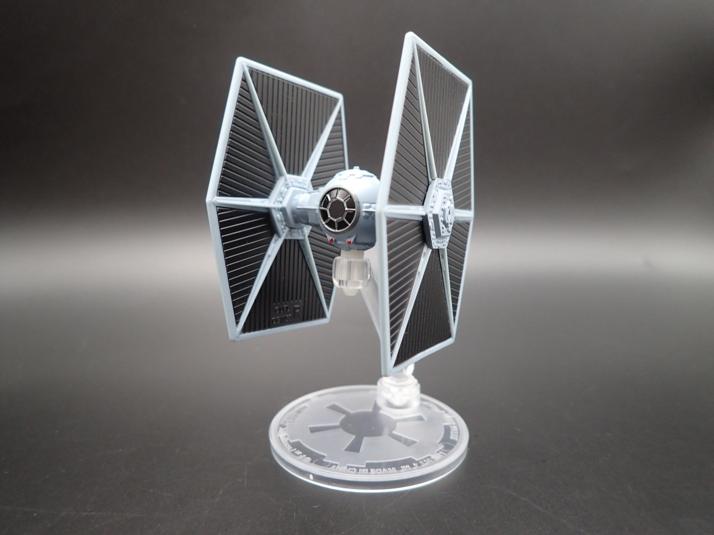 STAR WARS TIE FIGHTER SHIP w/ FLIGHT STAND 1/64 SCALE DIECAST MODEL SHIP