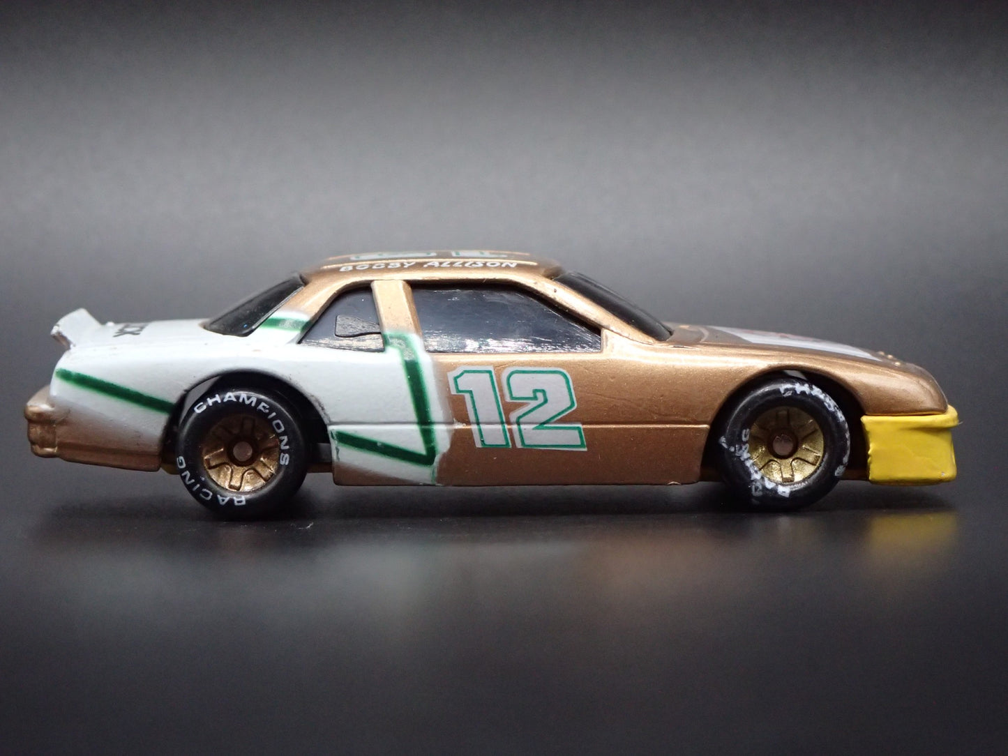 1991 91 BUICK REGAL 12 BOBBY ALLISON NASCAR 1:64 SCALE COLLECTIBLE DIECAST CAR